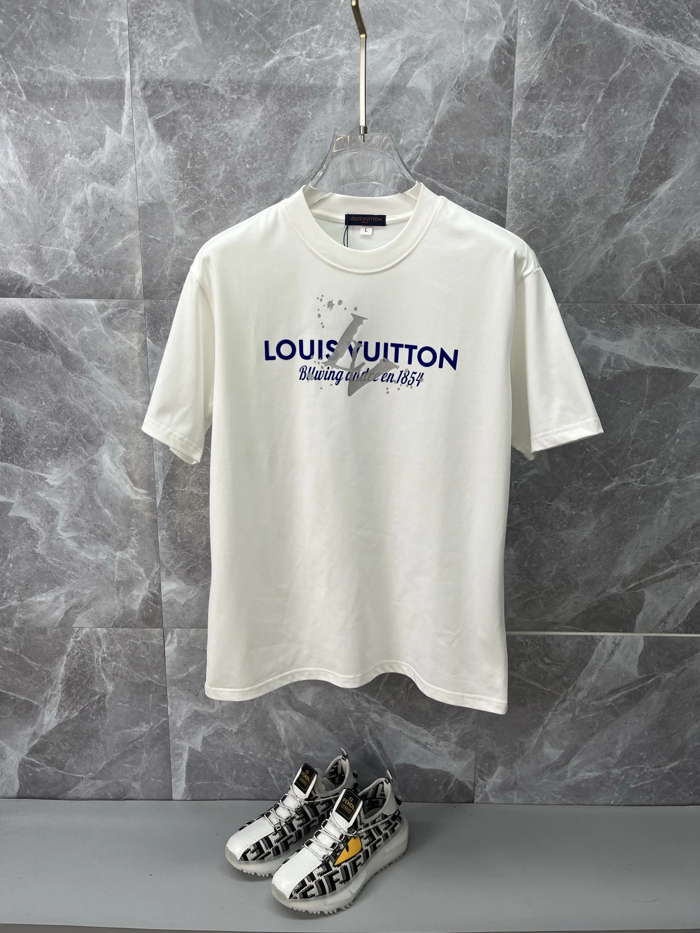 Louis Vuitton T-Shirt — 228dd47f