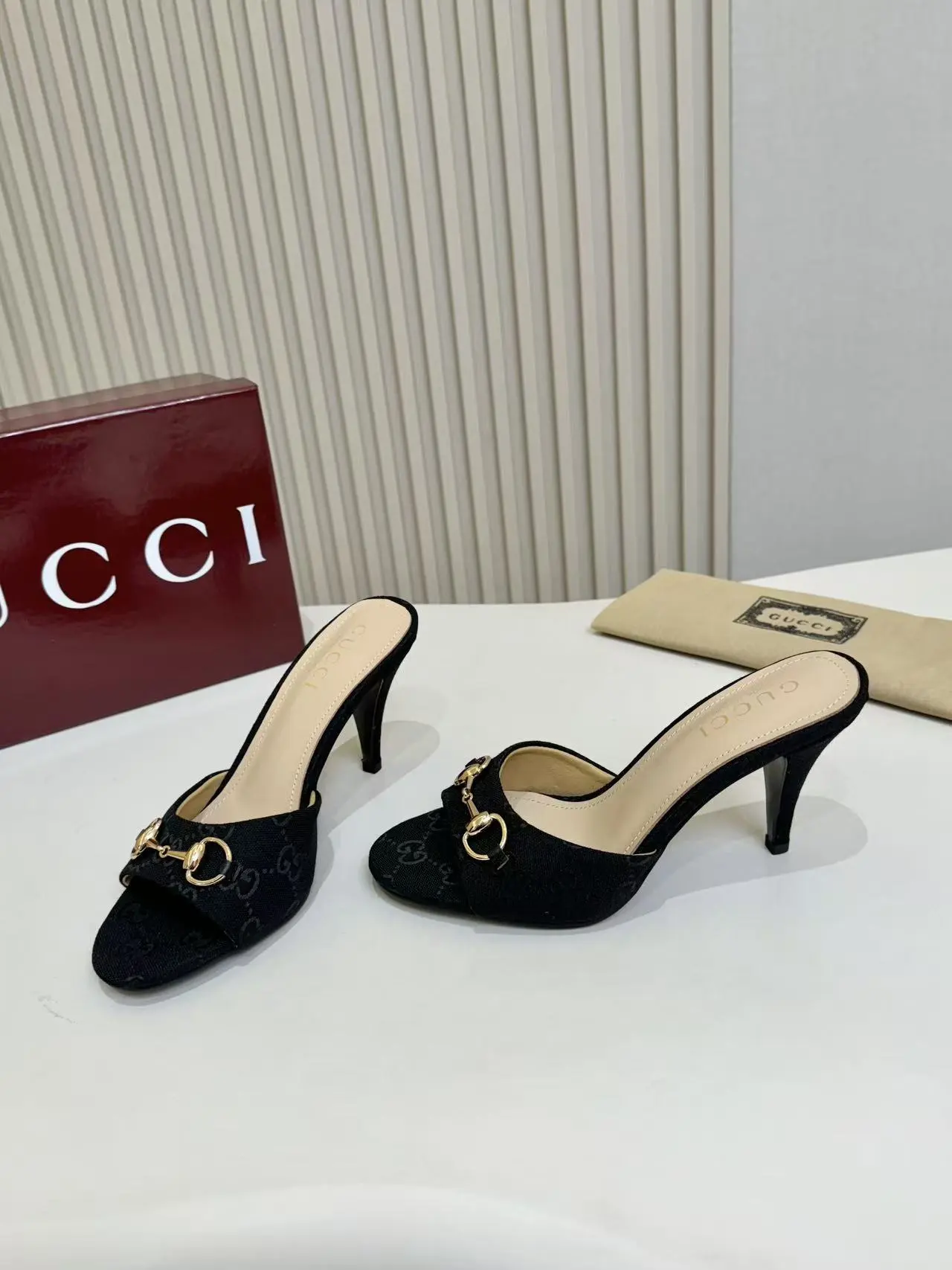 Gucci Shoes — 137264f6