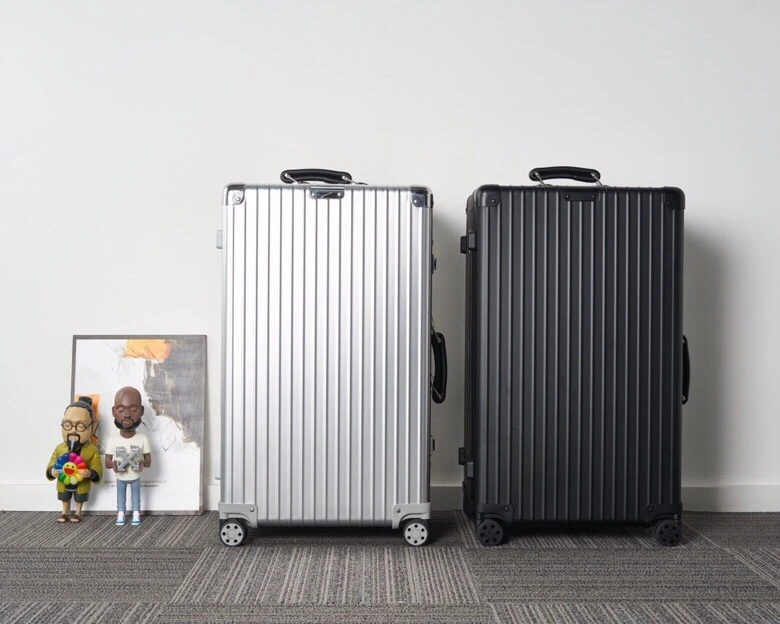 Rimowa Luggage — b3457a13