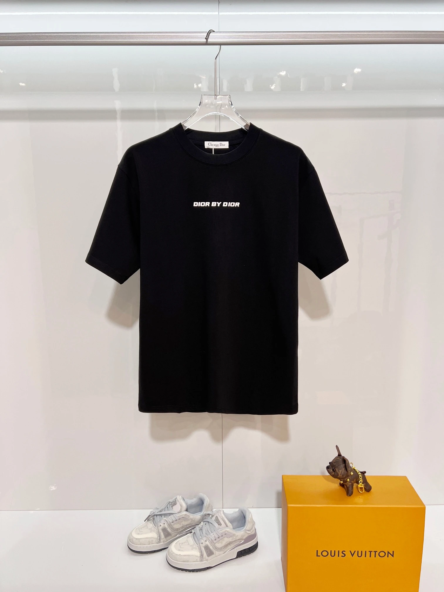 Dior T-Shirt — 29b309b8