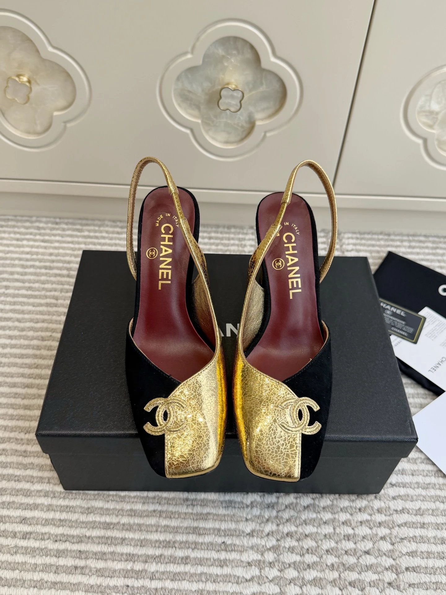 Chanel Slippers — f4a29700