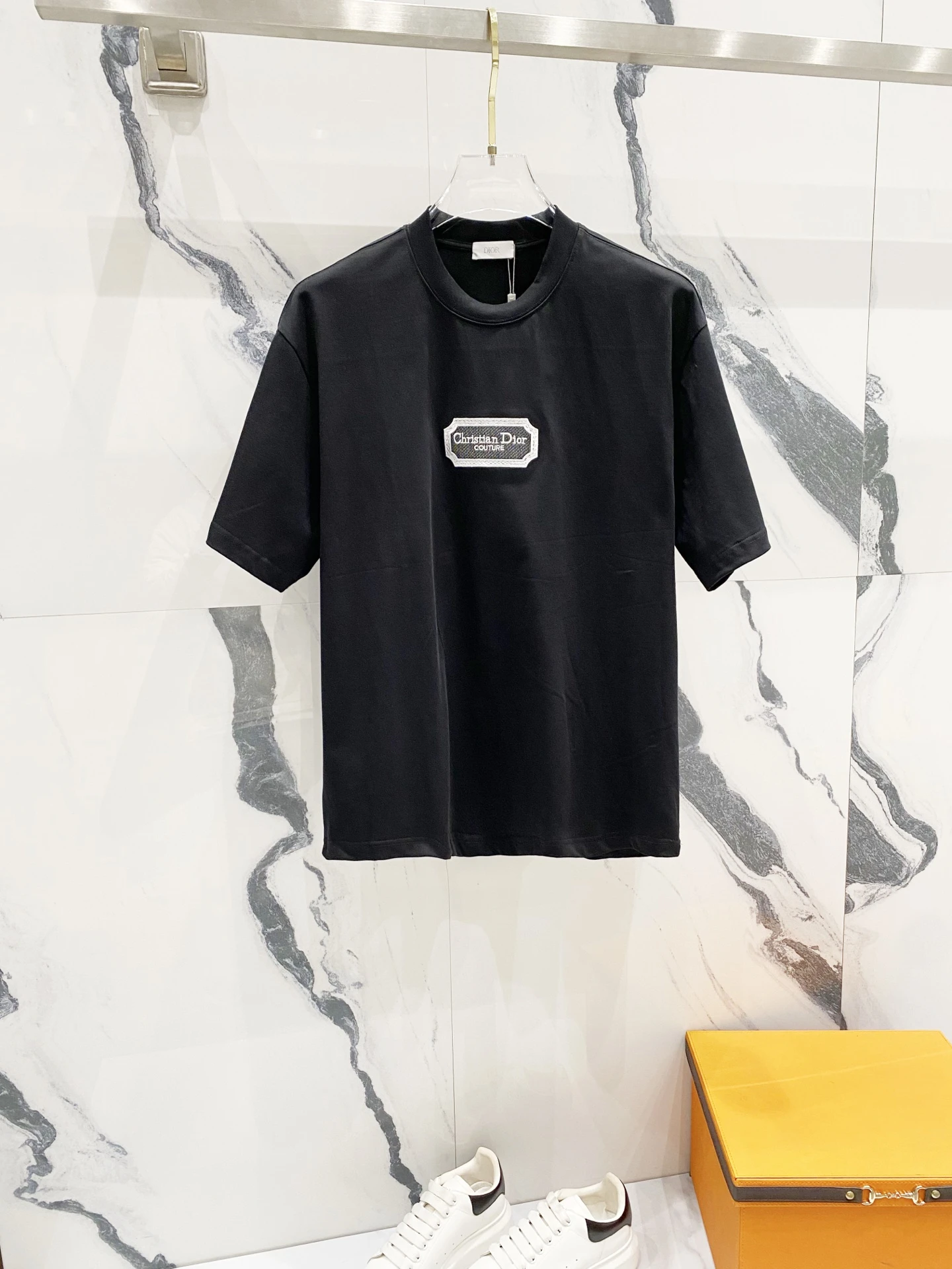Dior T-Shirt — 124a3ad3