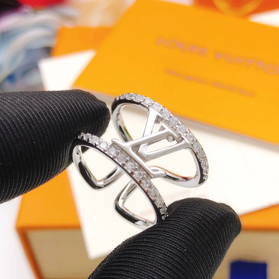 Louis Vuitton Rings — fac0715f