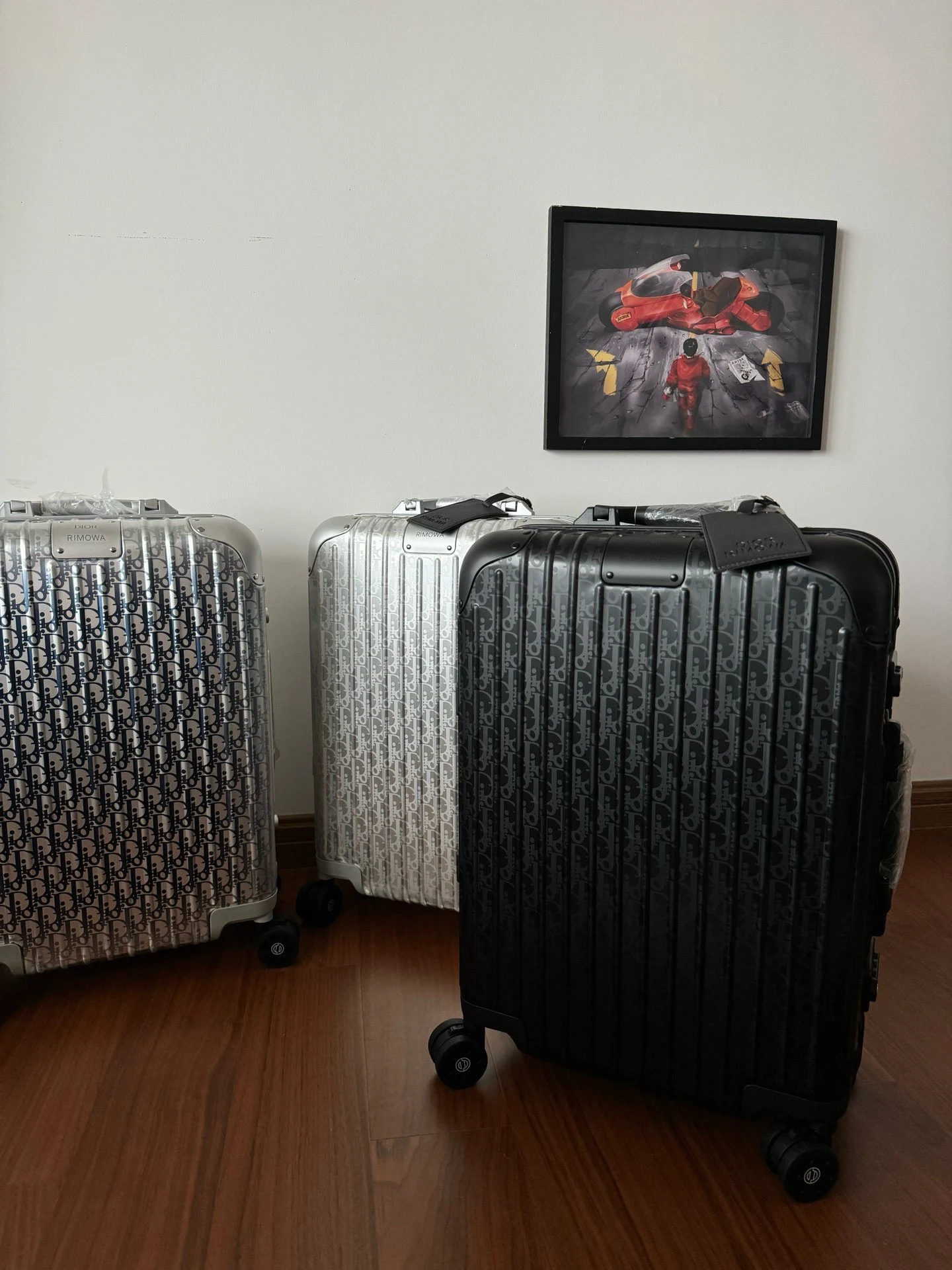 Dior Luggage — 64e8b9be