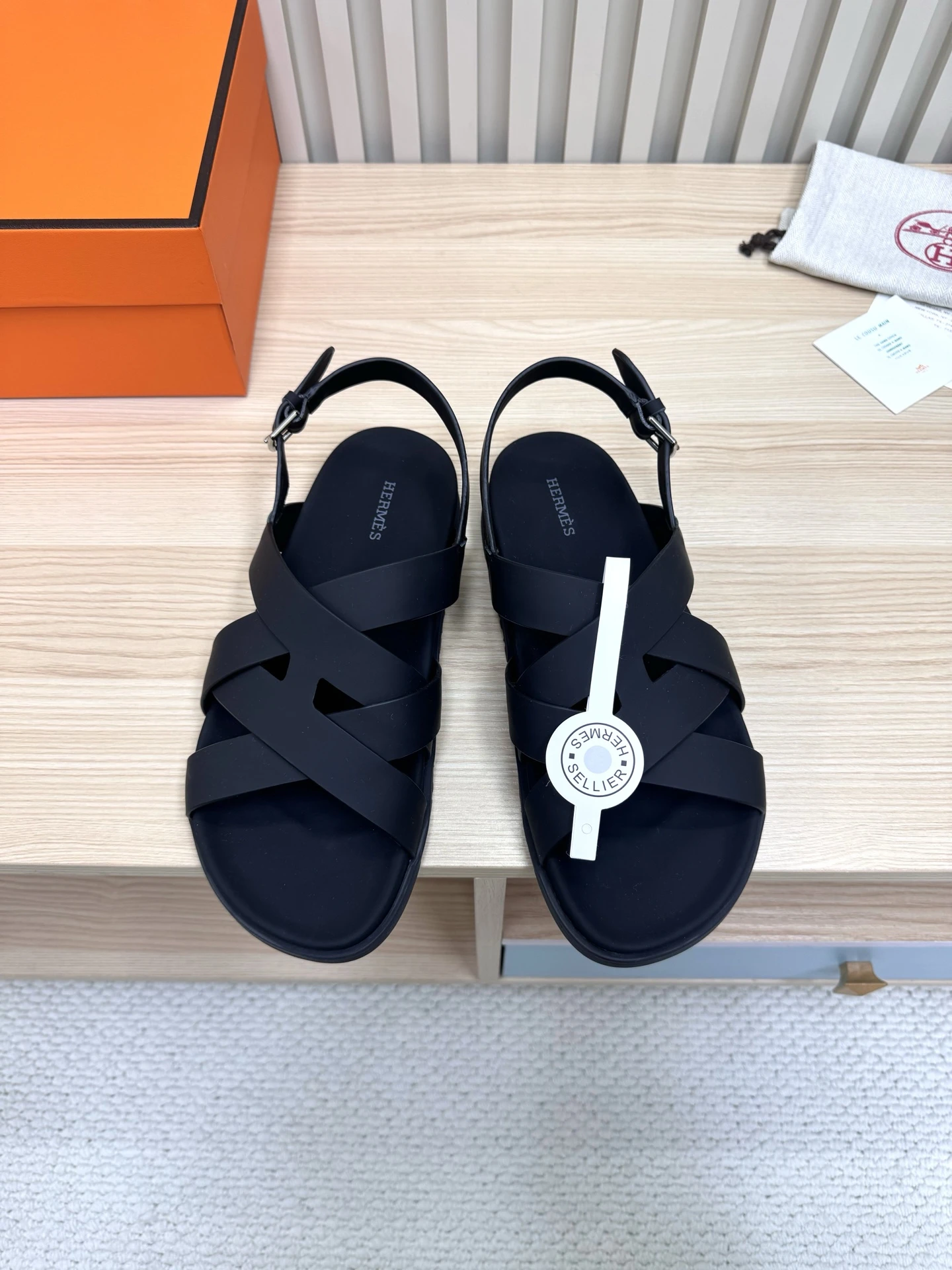 Hermès Slippers — 7090ea32