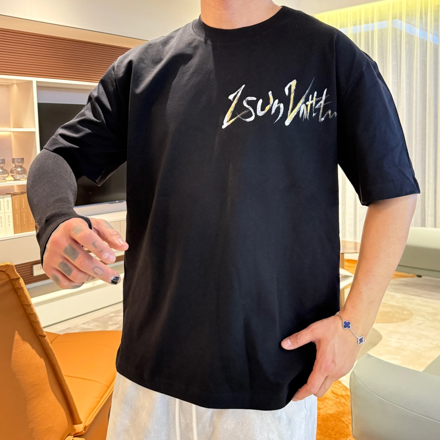 Louis Vuitton T-Shirt — 1be3bfc9