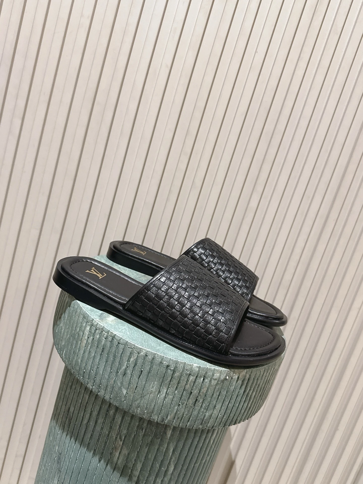 Louis Vuitton Slides — c31d2a7c