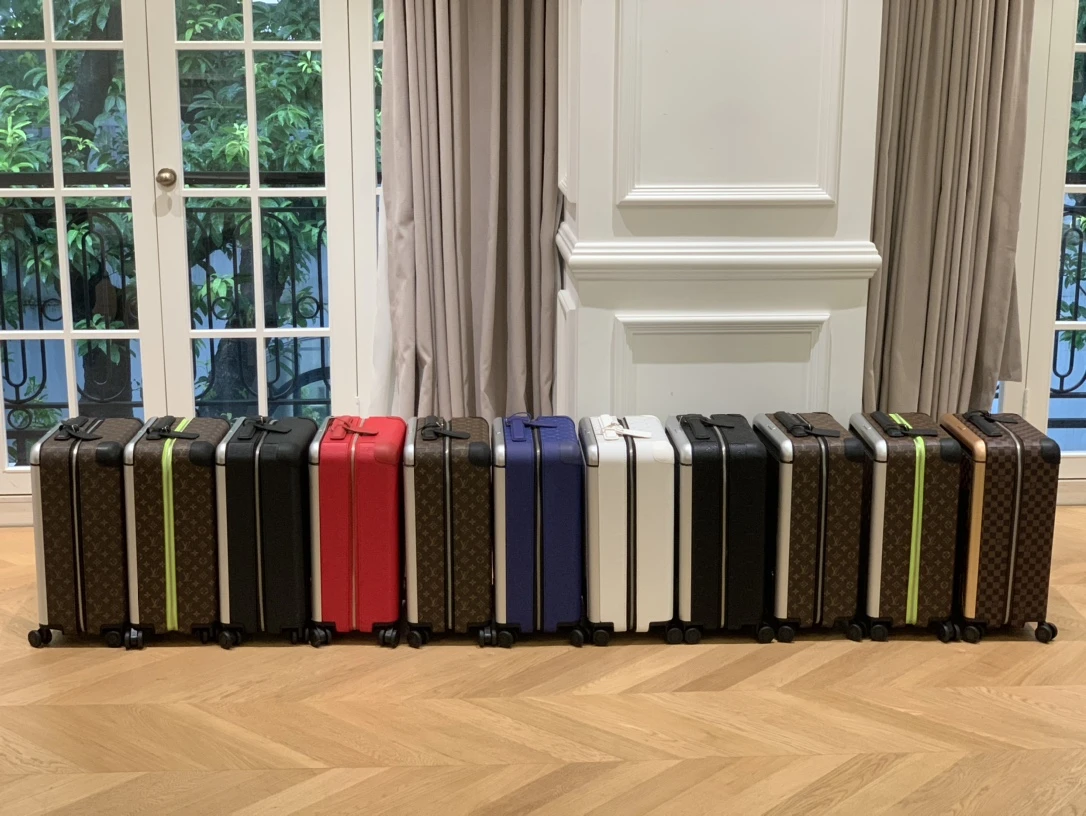 Louis Vuitton Luggage — 563ca9f5