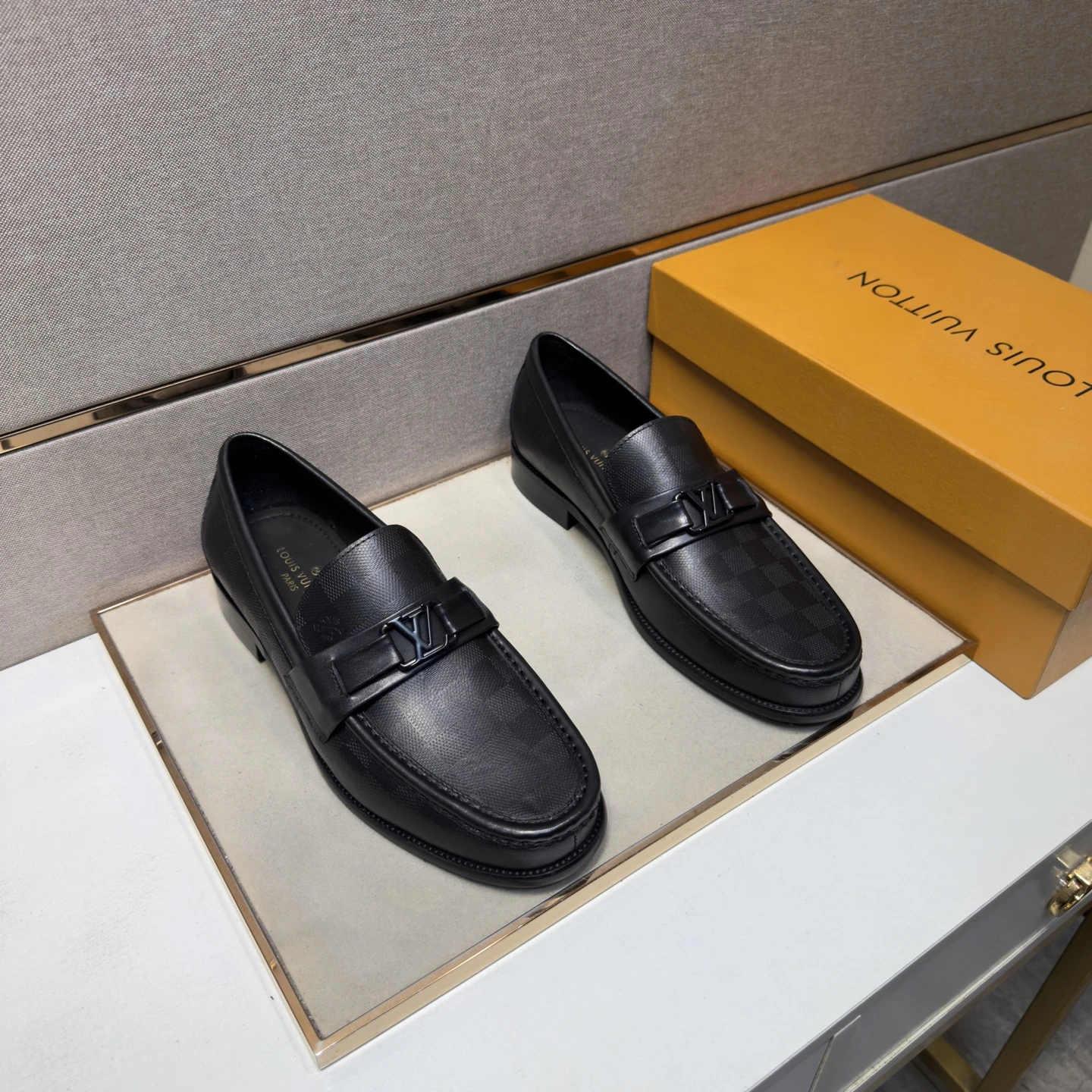 Louis Vuitton Dress Shoes — 68d91bec