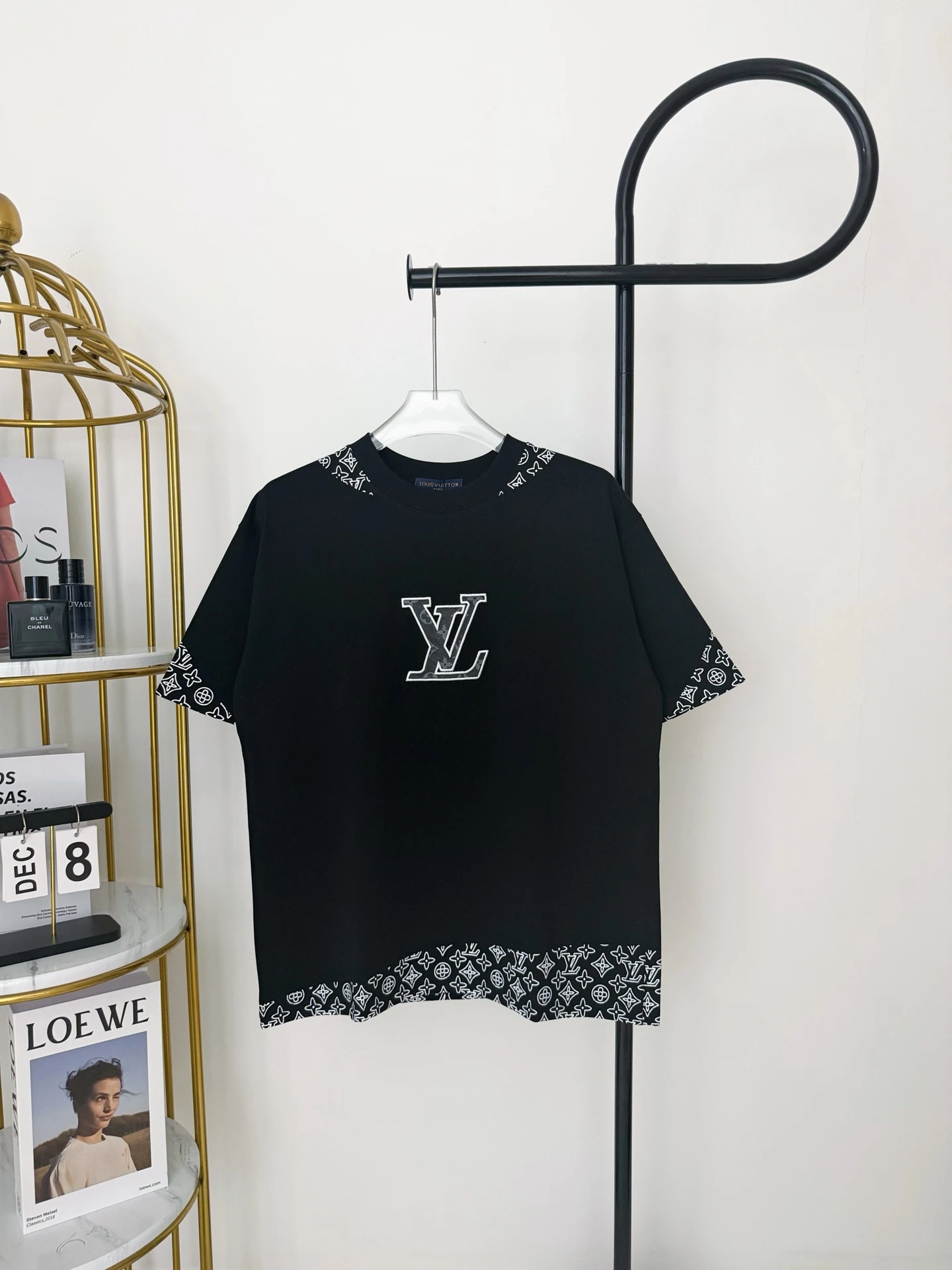 Louis Vuitton T-Shirt — 02c3fbbd