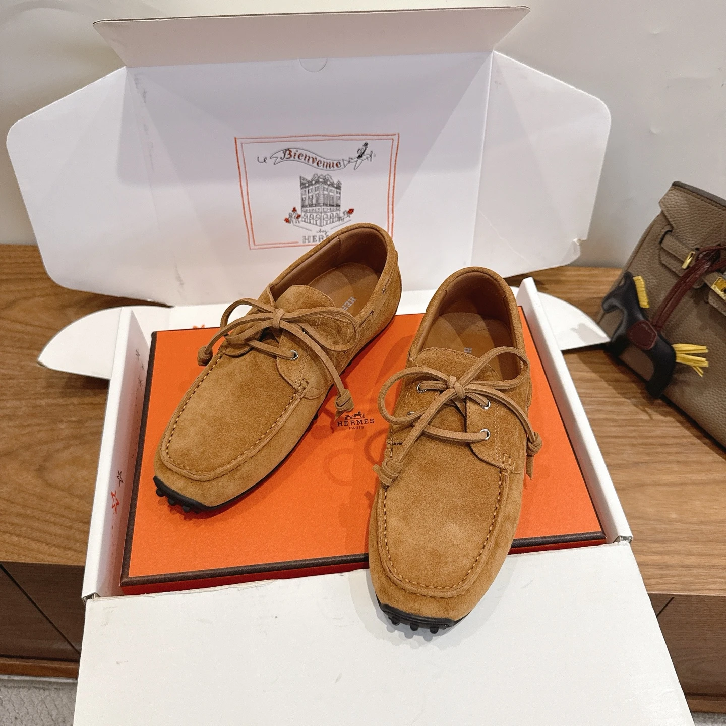 Hermès Sneakers — 54b4c670