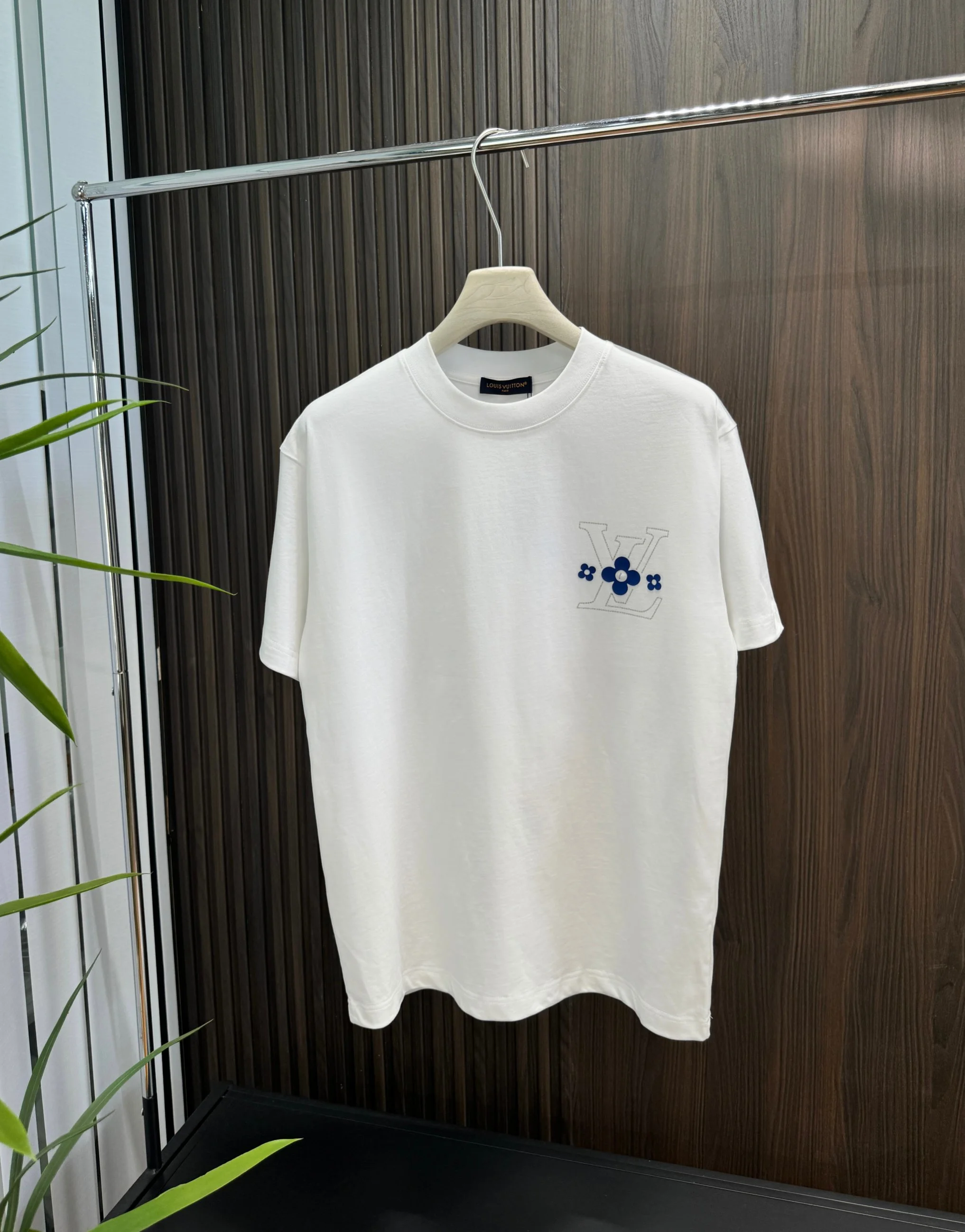 Louis Vuitton T-Shirt — ad6239fe