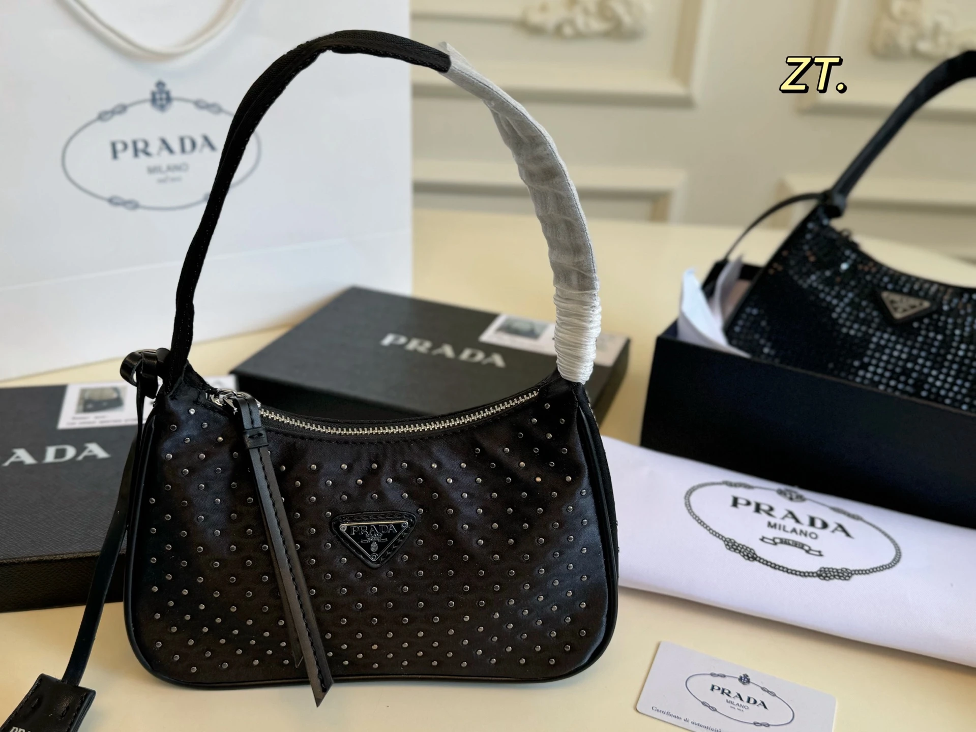Prada Bag — 4c197483