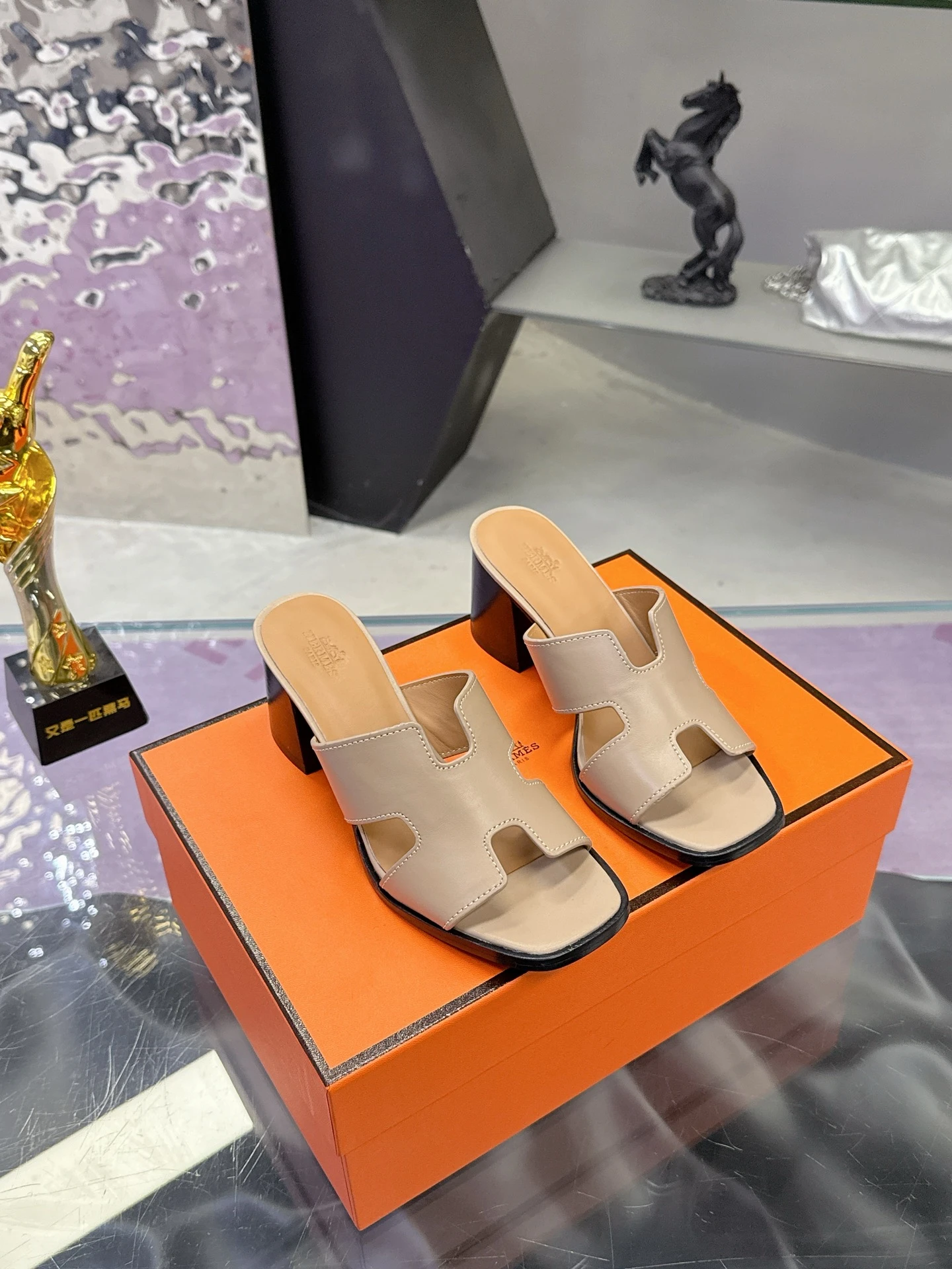 Hermès Slippers — 3f1ee6f0