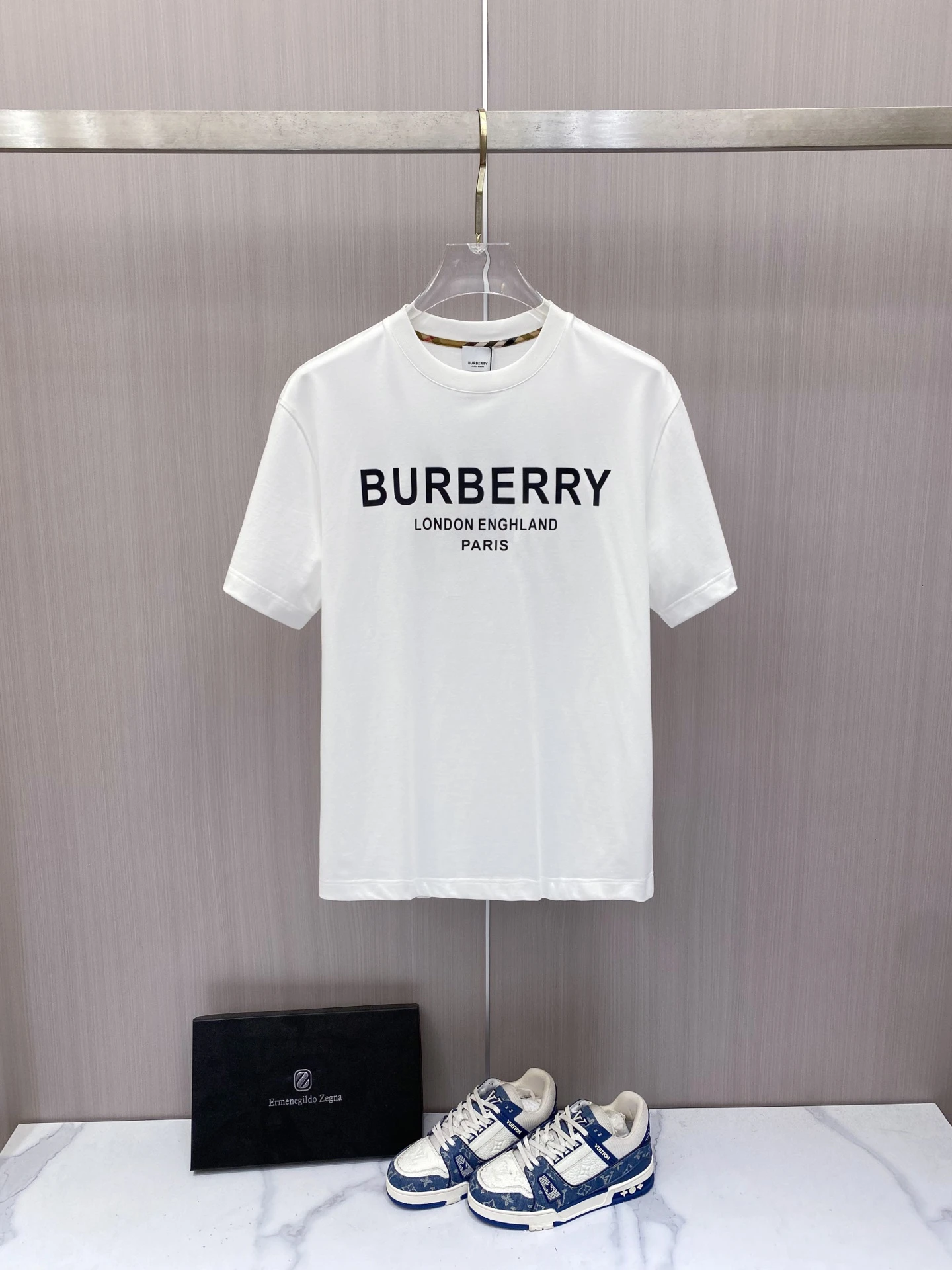 Burberry T-Shirt — 4a8e76f2