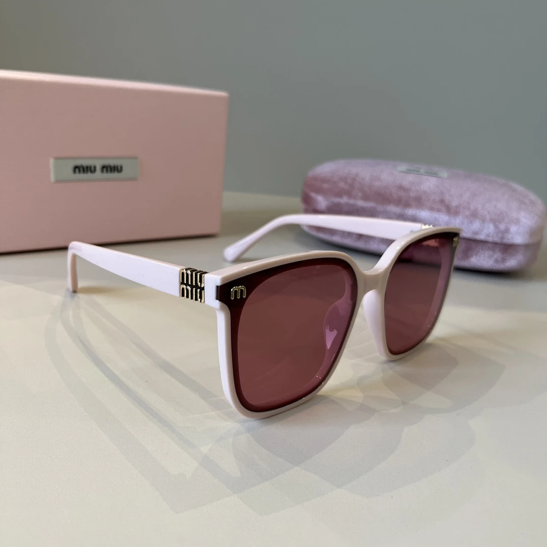 Miu Miu Eyewear — 312b9e41