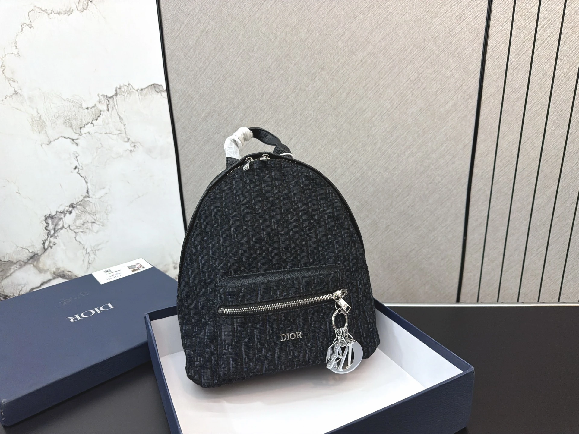 Dior Bag — 75d9fb2d