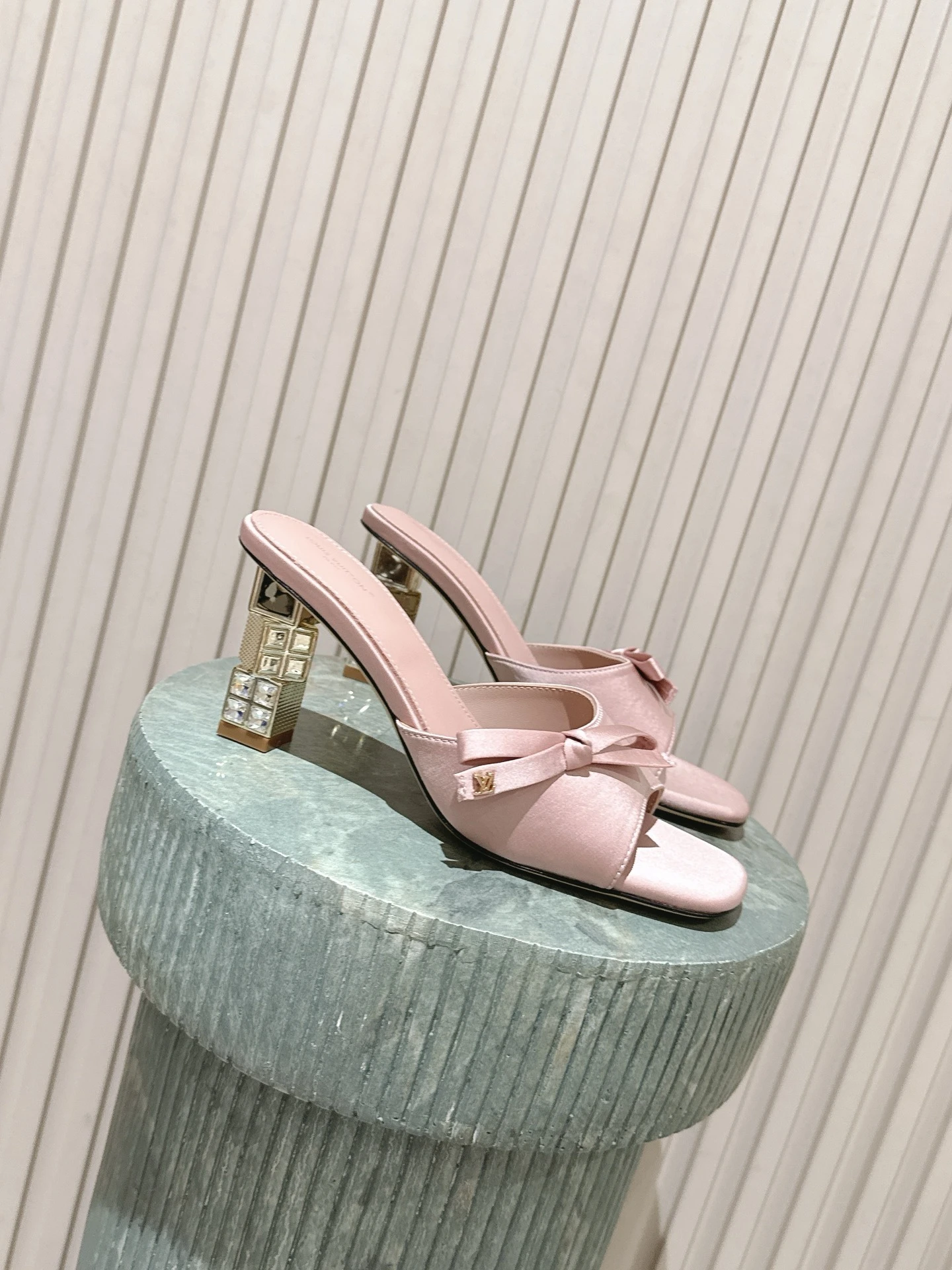 Louis Vuitton Sandals — 9f53b453