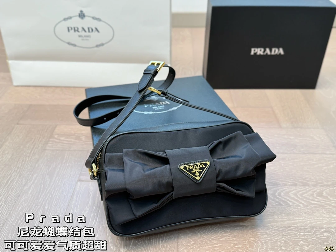 Prada Bag — b95731ee