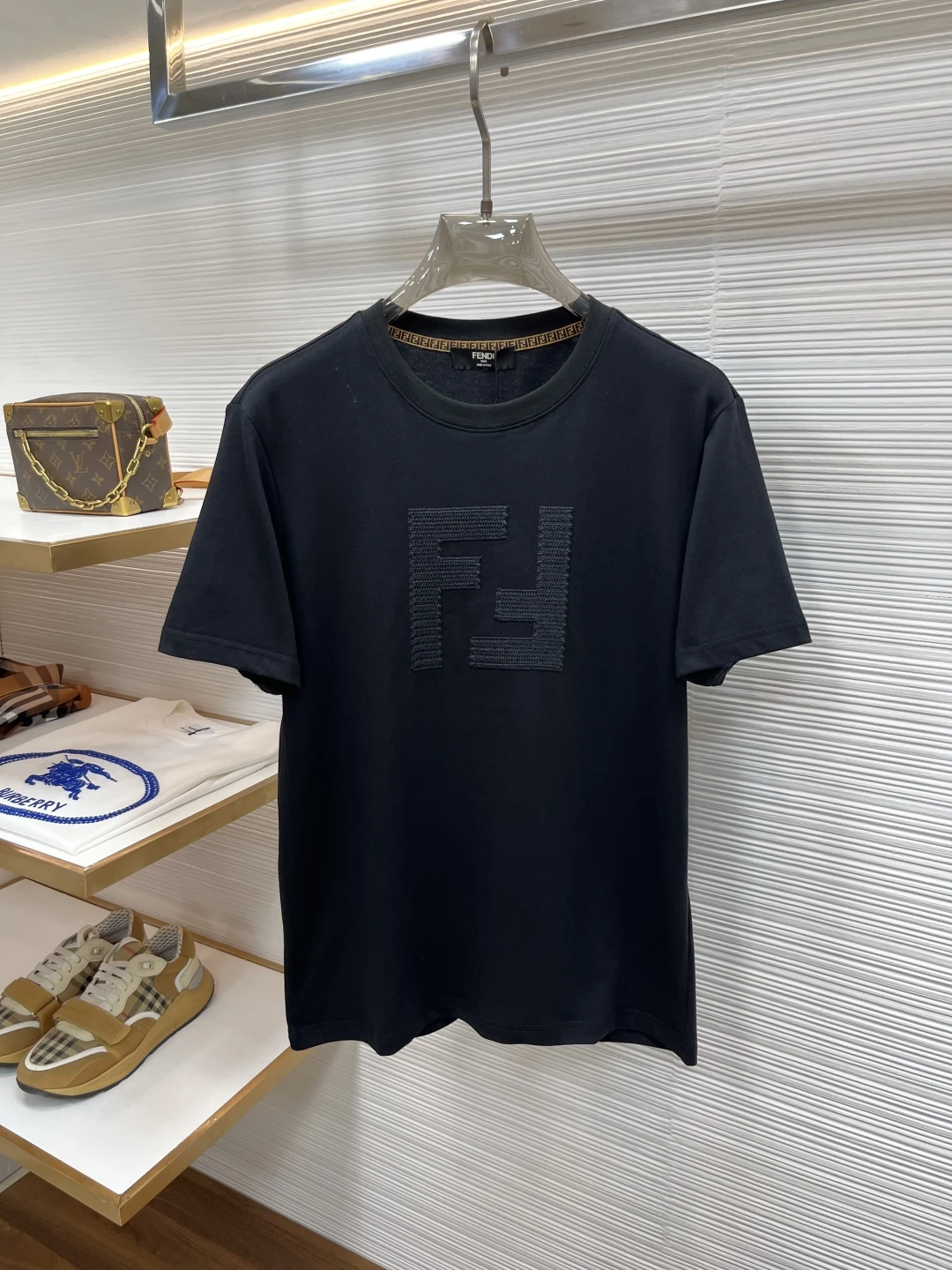 Fendi T-Shirt — de6ad6a7