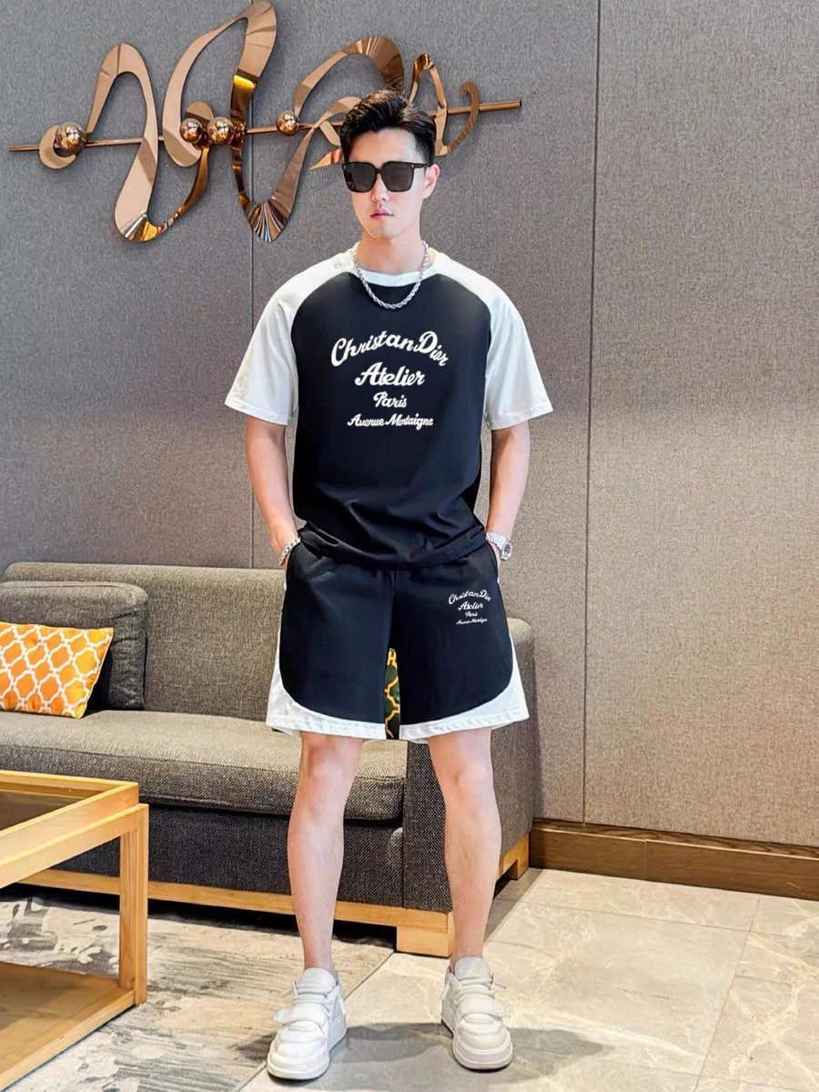 Dior T-Shirt — 84d0ae63