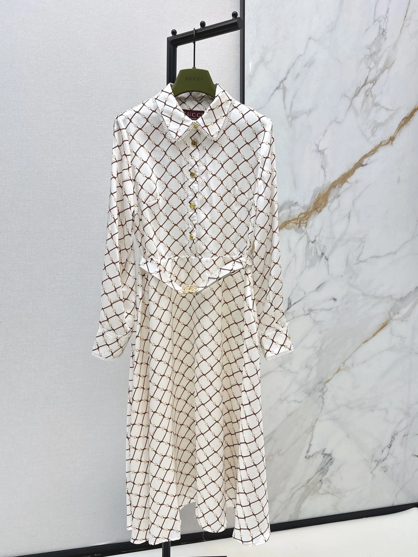 Dresses — b4372f53