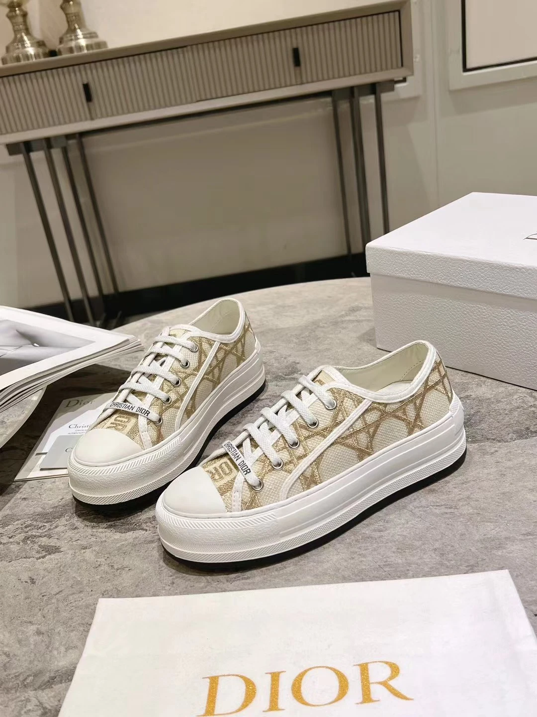 Dior Sneakers — c93d9833