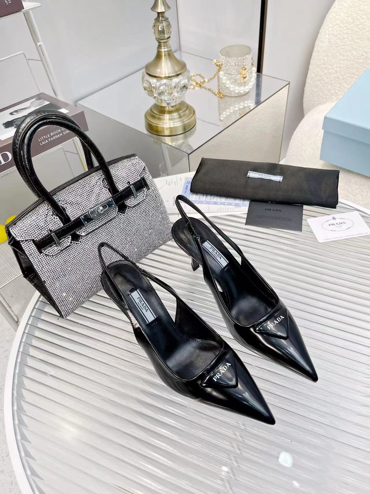 Prada Shoes — d2e1f1e4