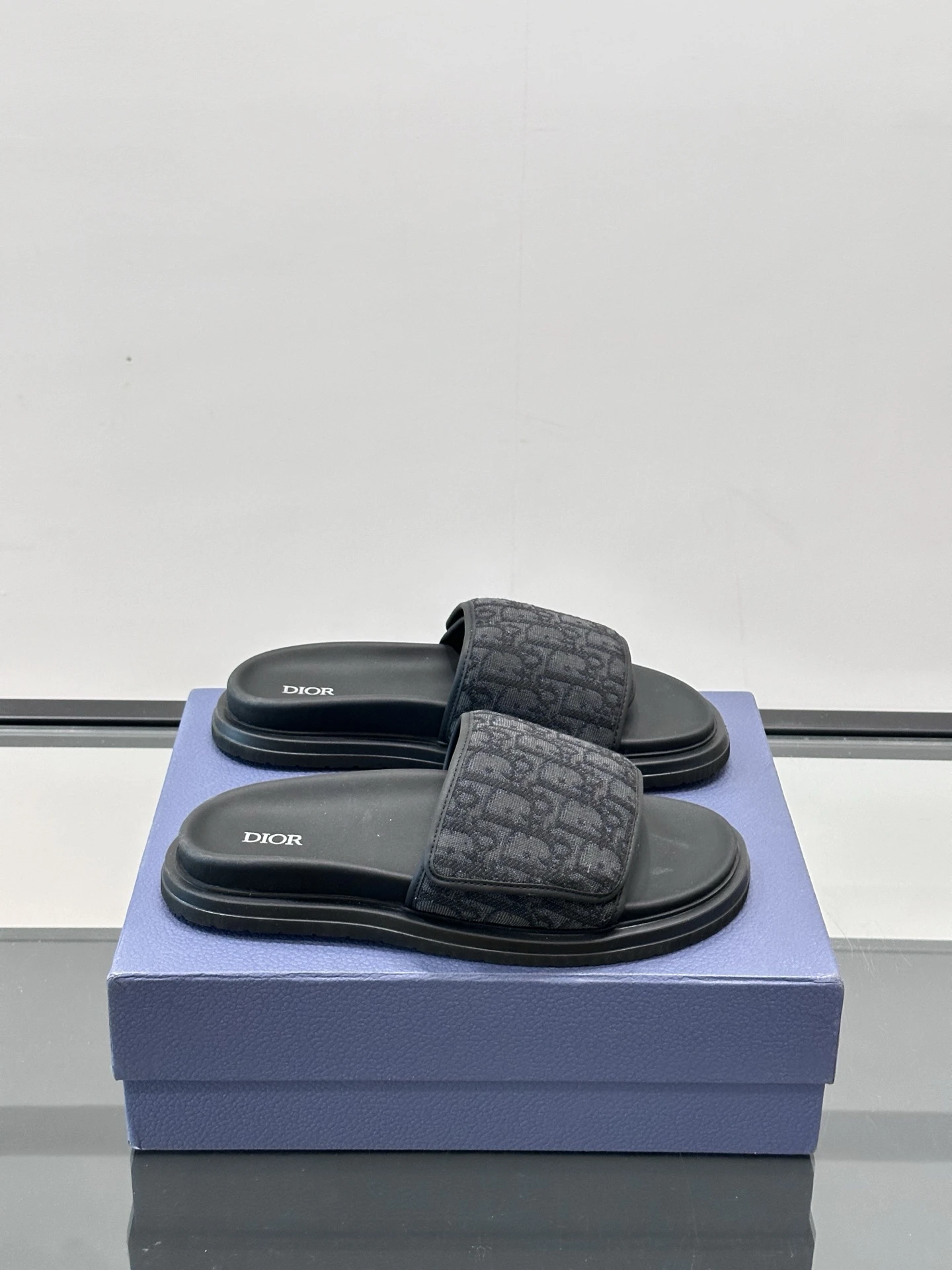 Dior Slippers — af00f04b