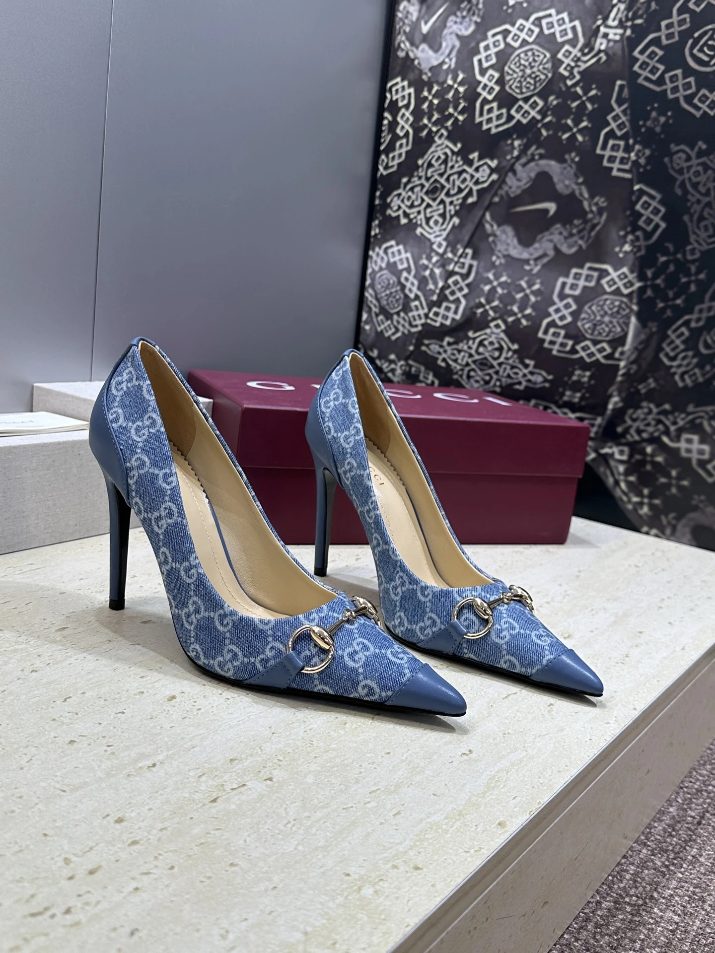 Gucci Shoes — 8845a7c6