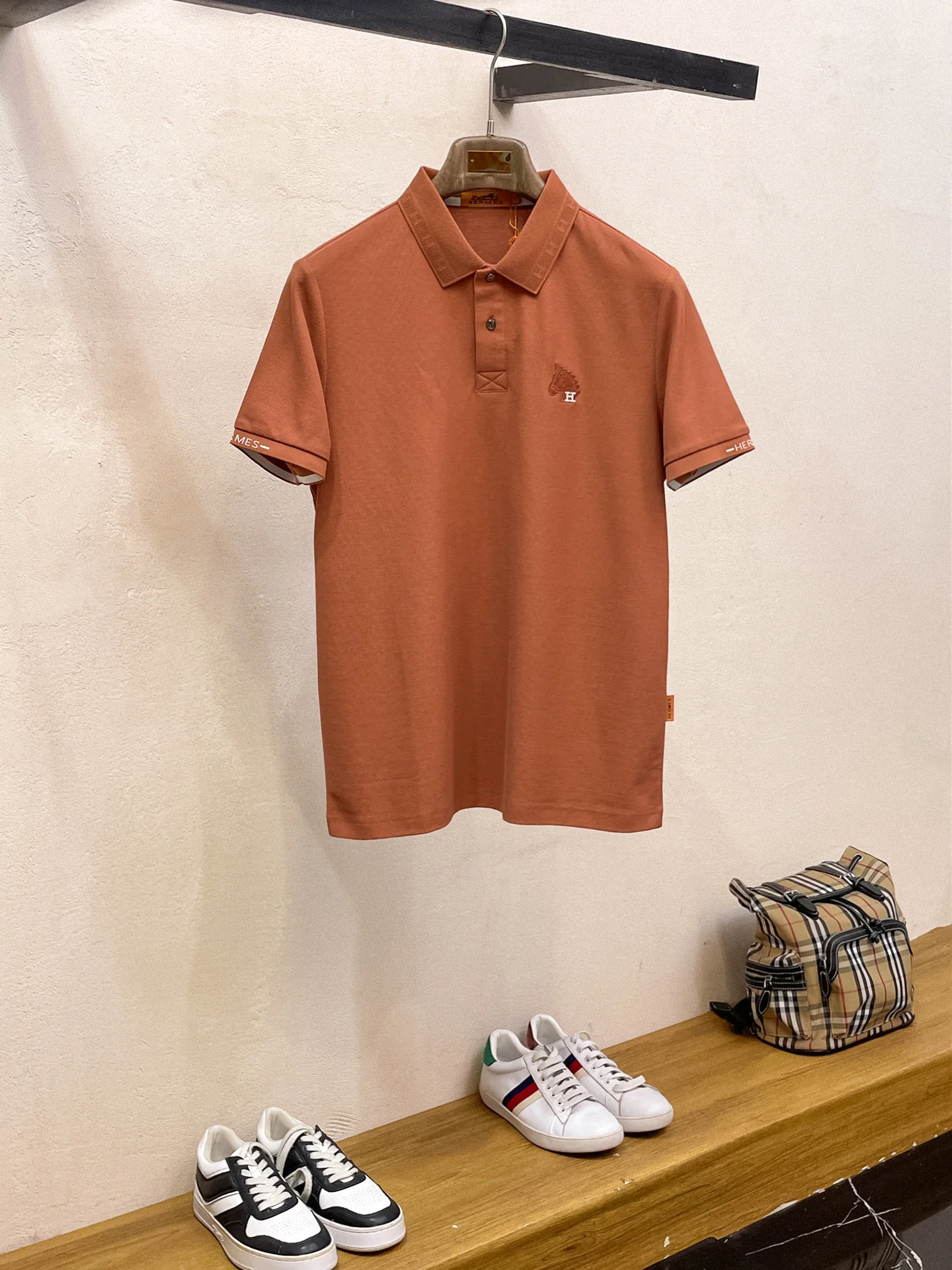 Hermès T-Shirt — d5717545