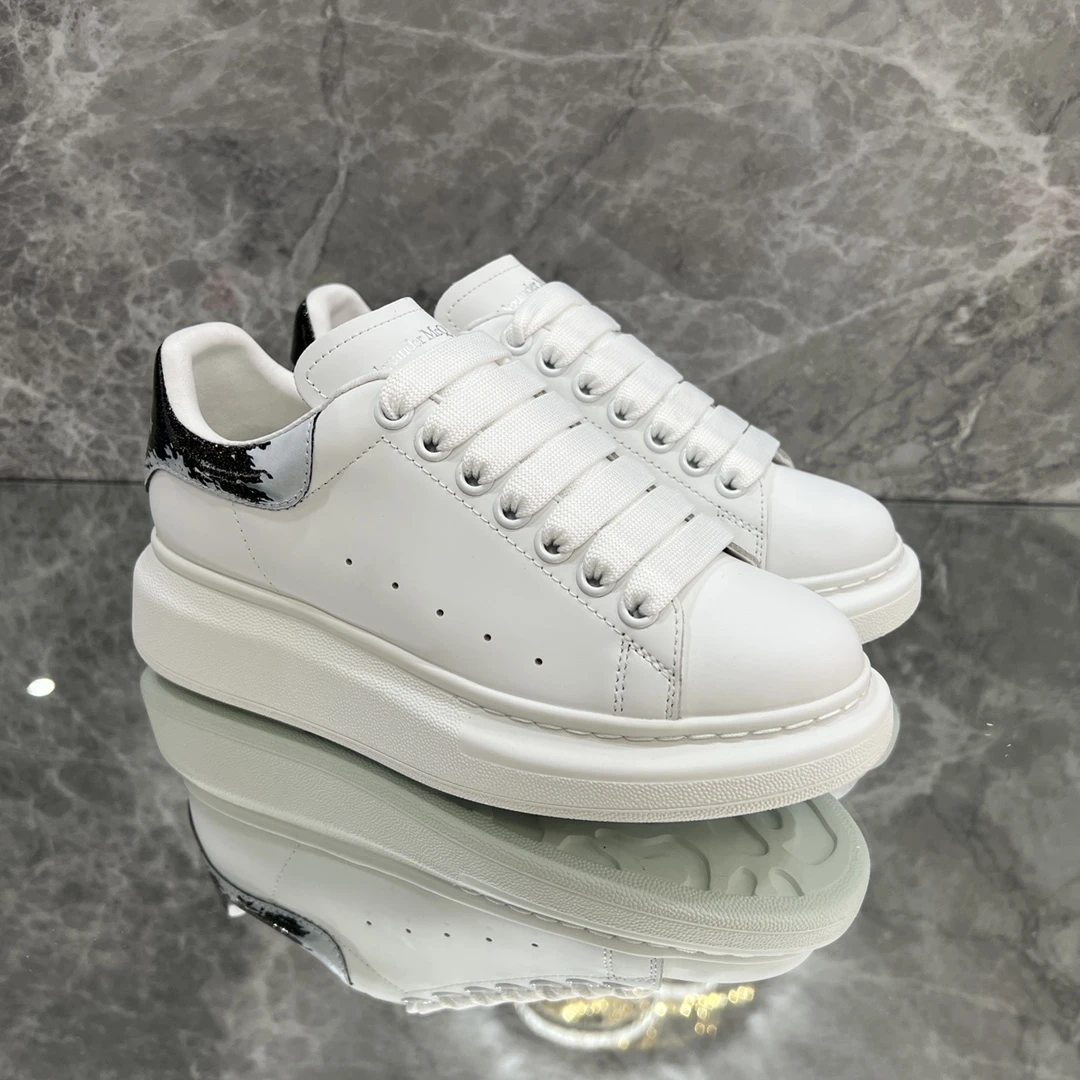 Alexander McQueen Sneakers — 5895ce95