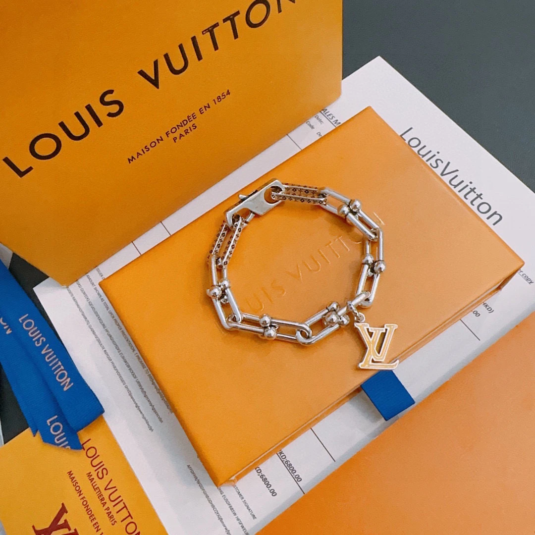 Louis Vuitton Bracelets — 030c04df