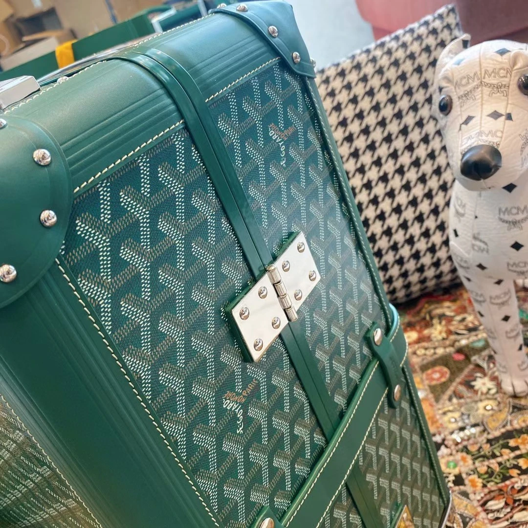 Luggage — b9fd08a3
