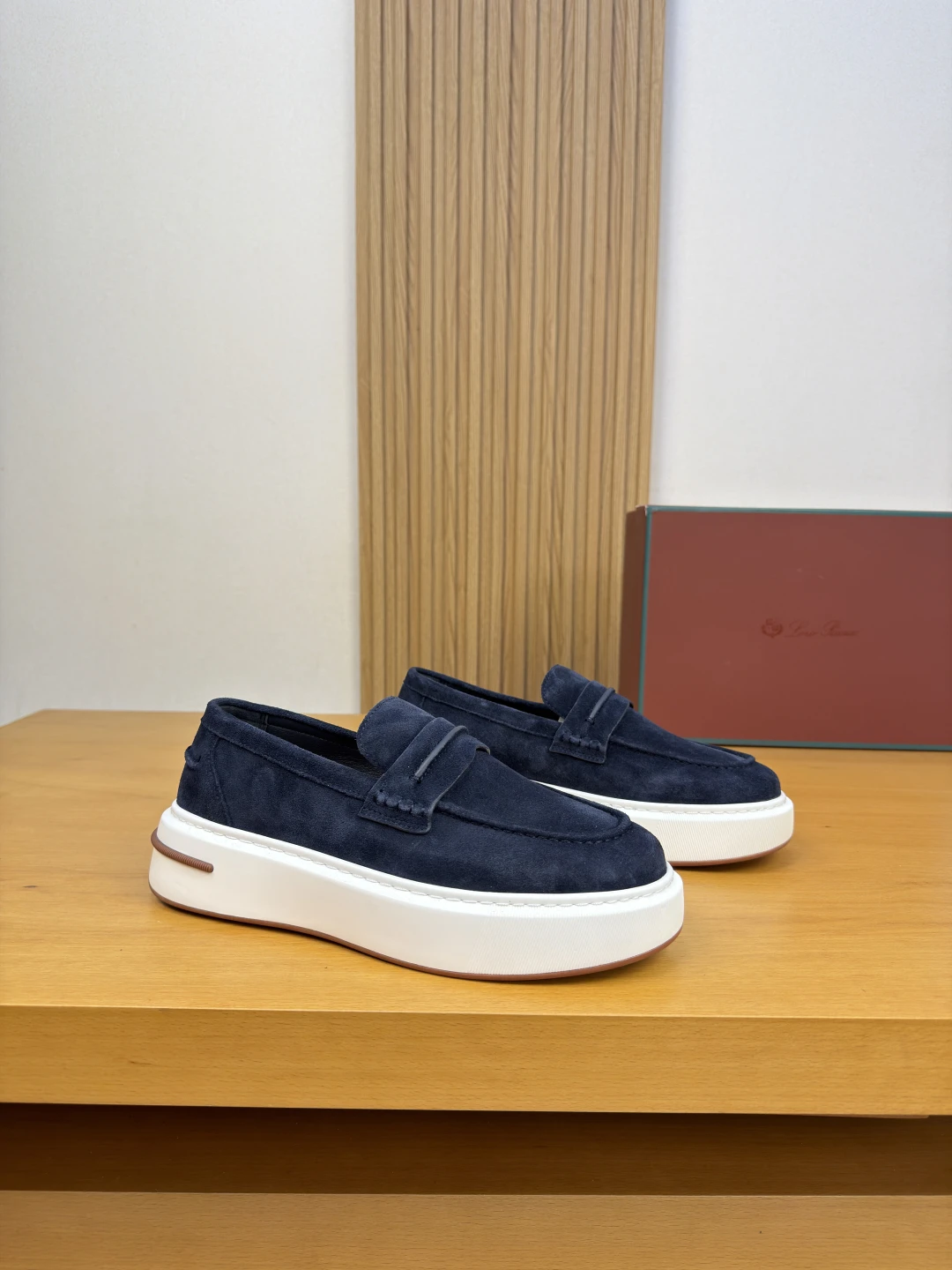 Loro Piana Sneakers — 6bfeb8b3