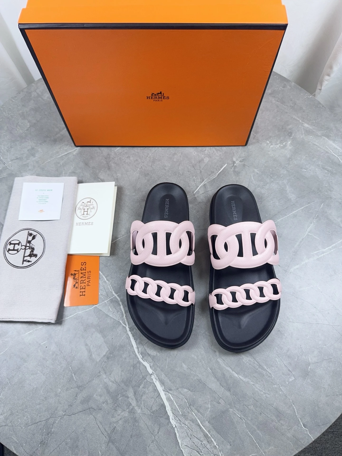 Hermès Slippers — 6d8ceacd