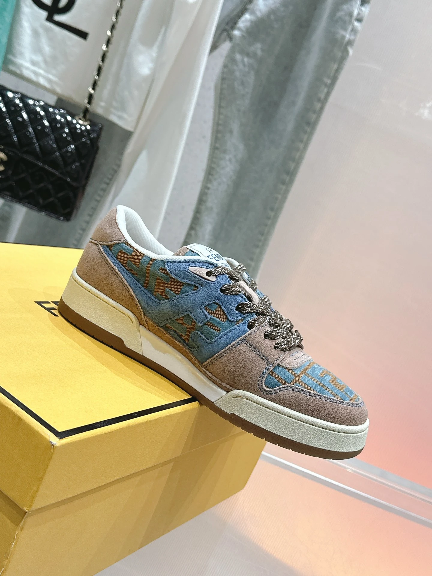 Fendi Sneakers — be72b1da