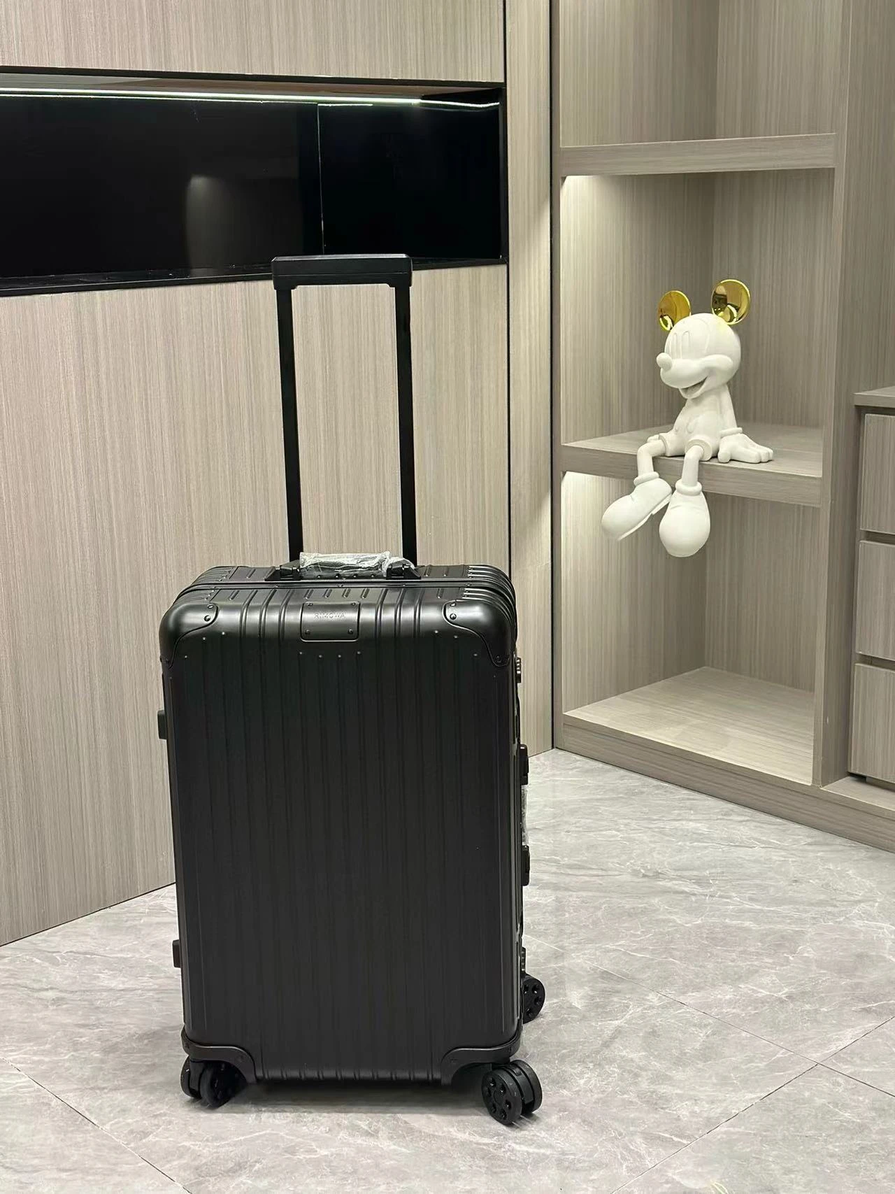 Rimowa Luggage — ecf4513a