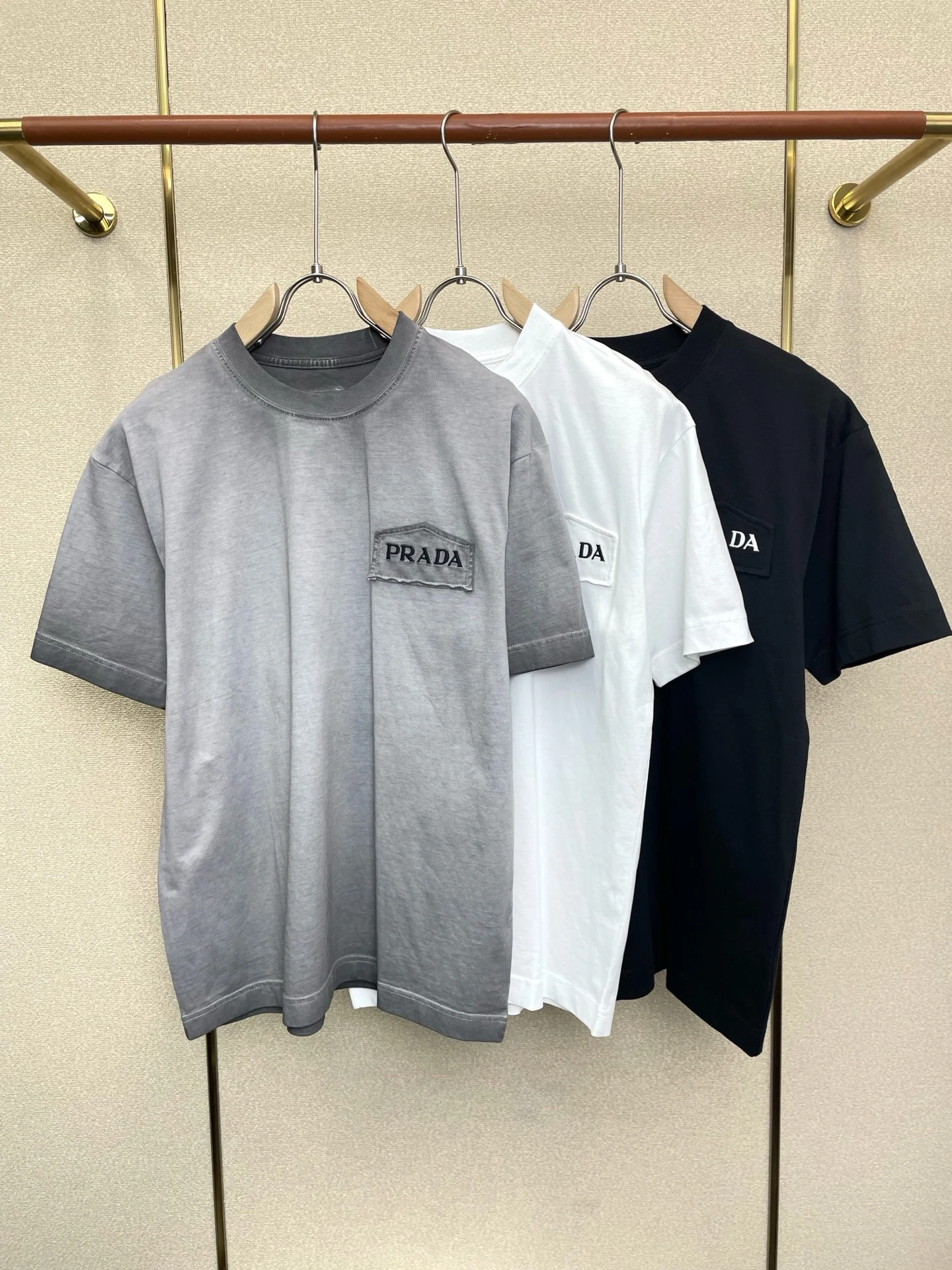 Prada T-Shirt — ce3ca9db