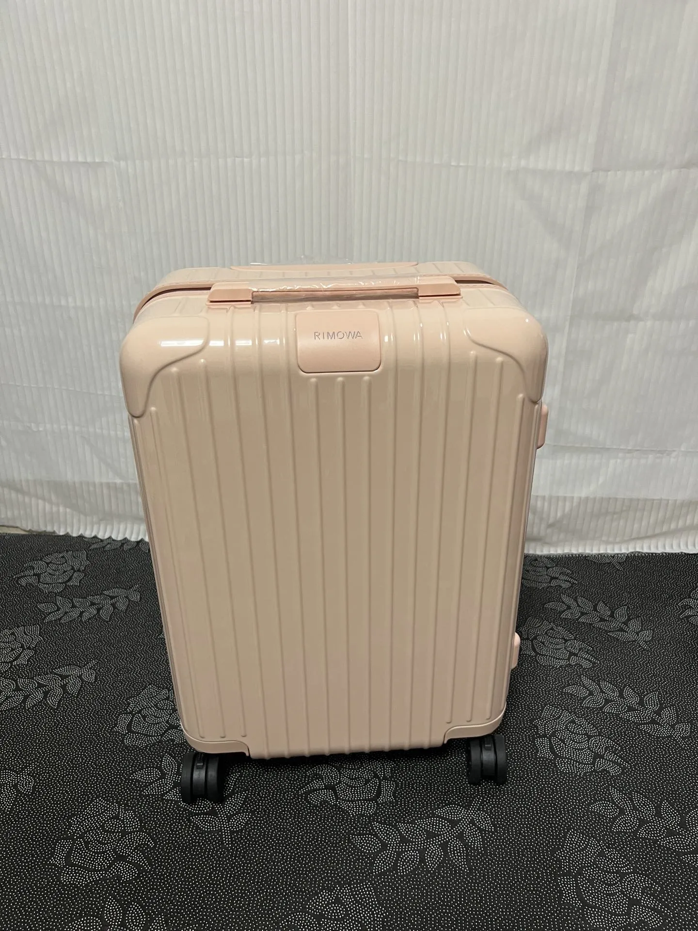 Rimowa Luggage — c14beb4b