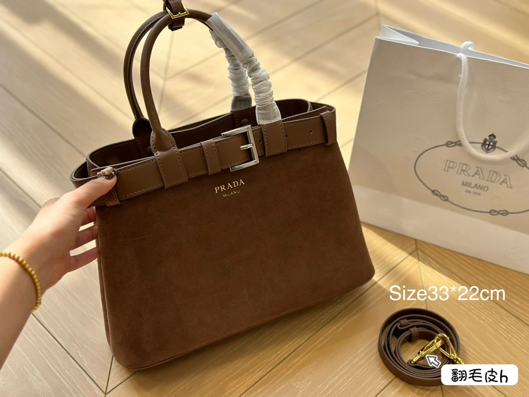 Prada Bag — 4e7eb272