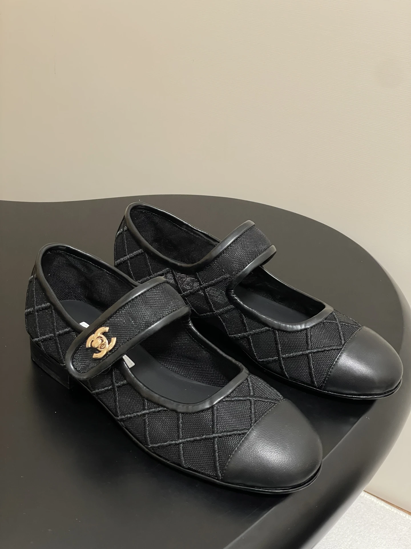 Chanel Shoes — b9bf4a6b