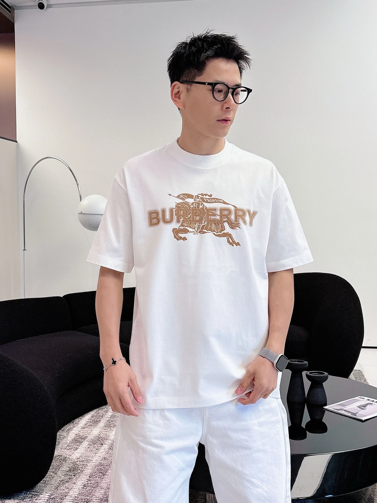 Burberry T-Shirt — 638d6b49