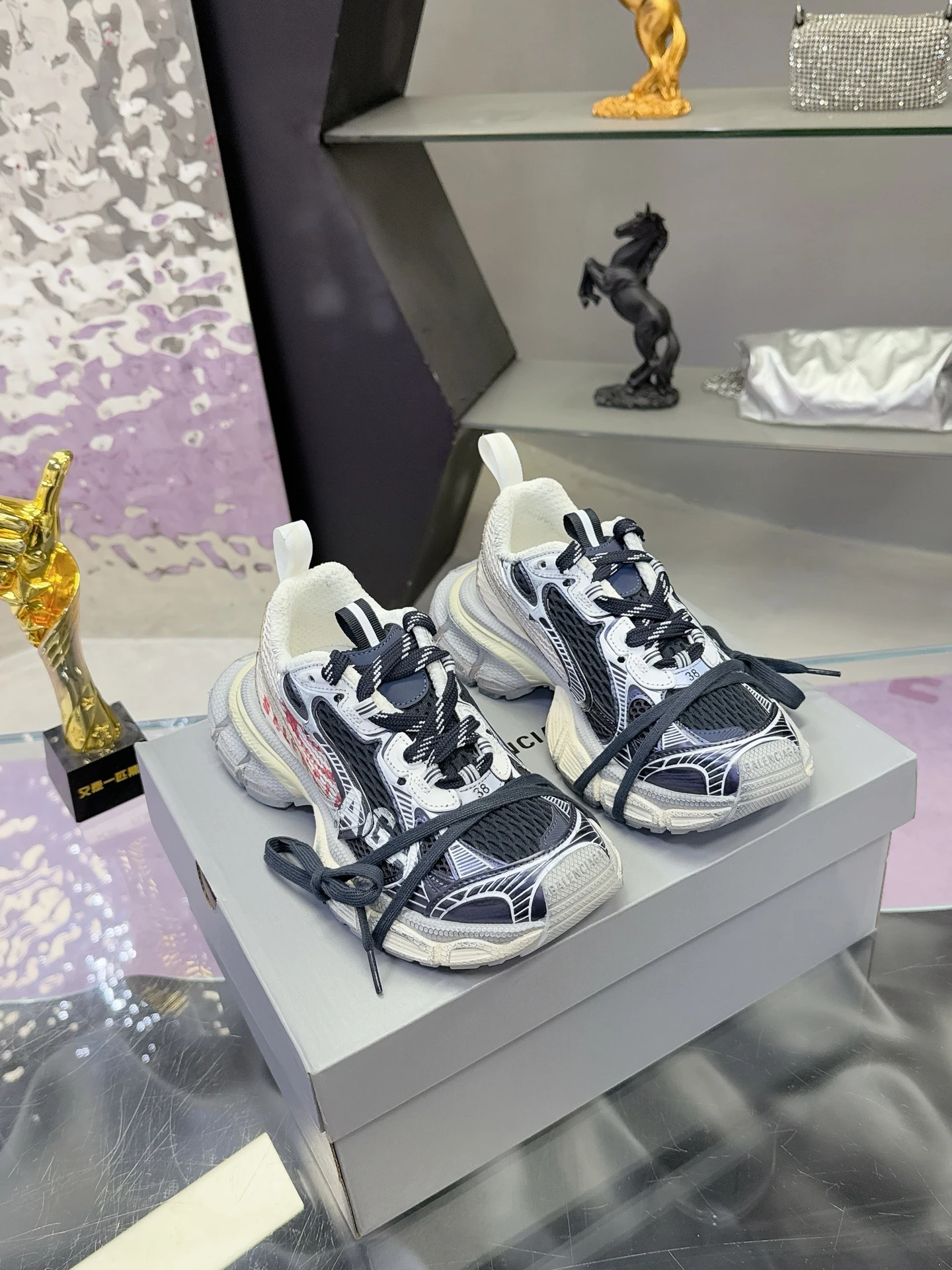 Balenciaga Sneakers — 58042b2f