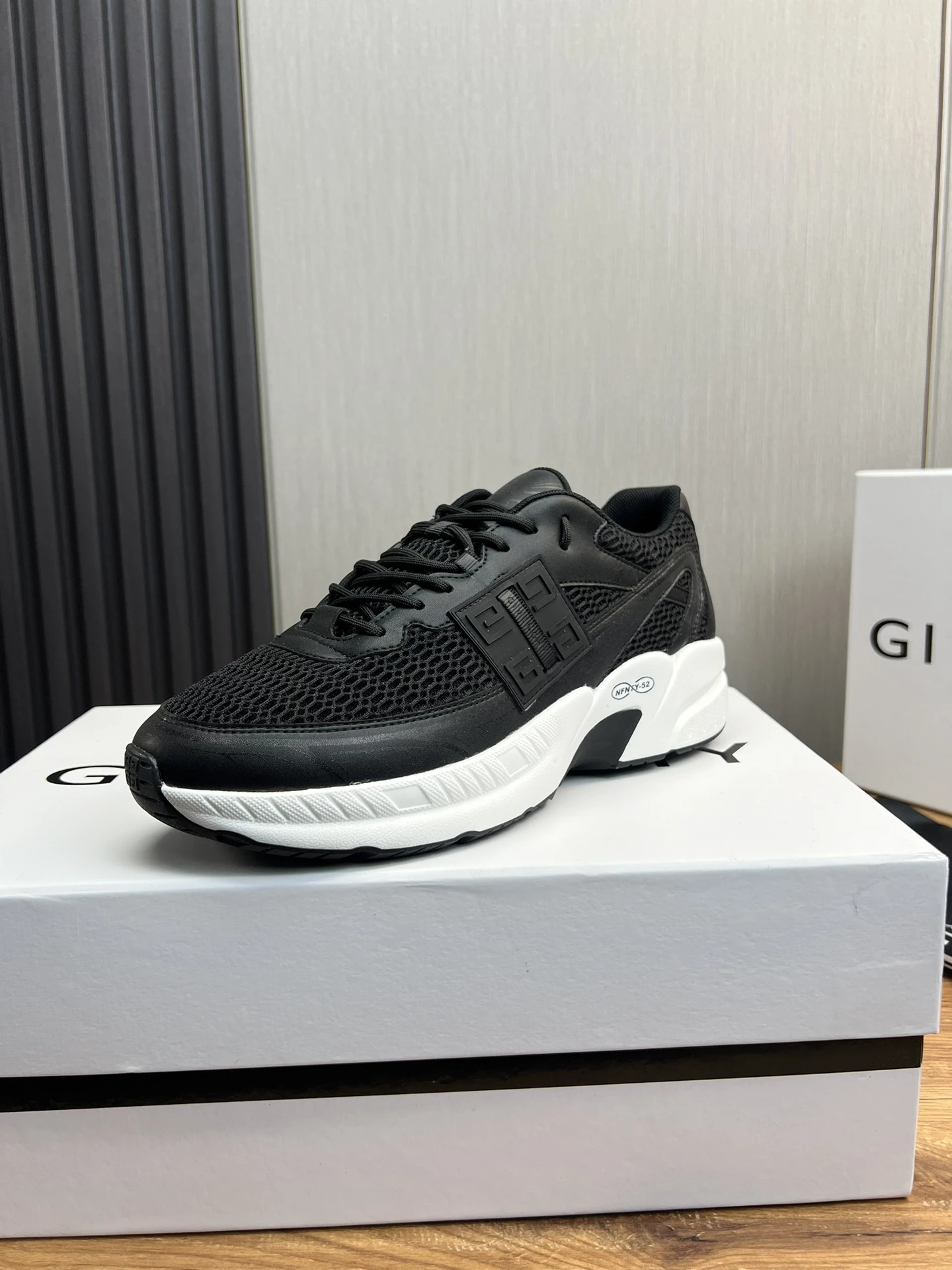 Givenchy Sneakers — a5b97599