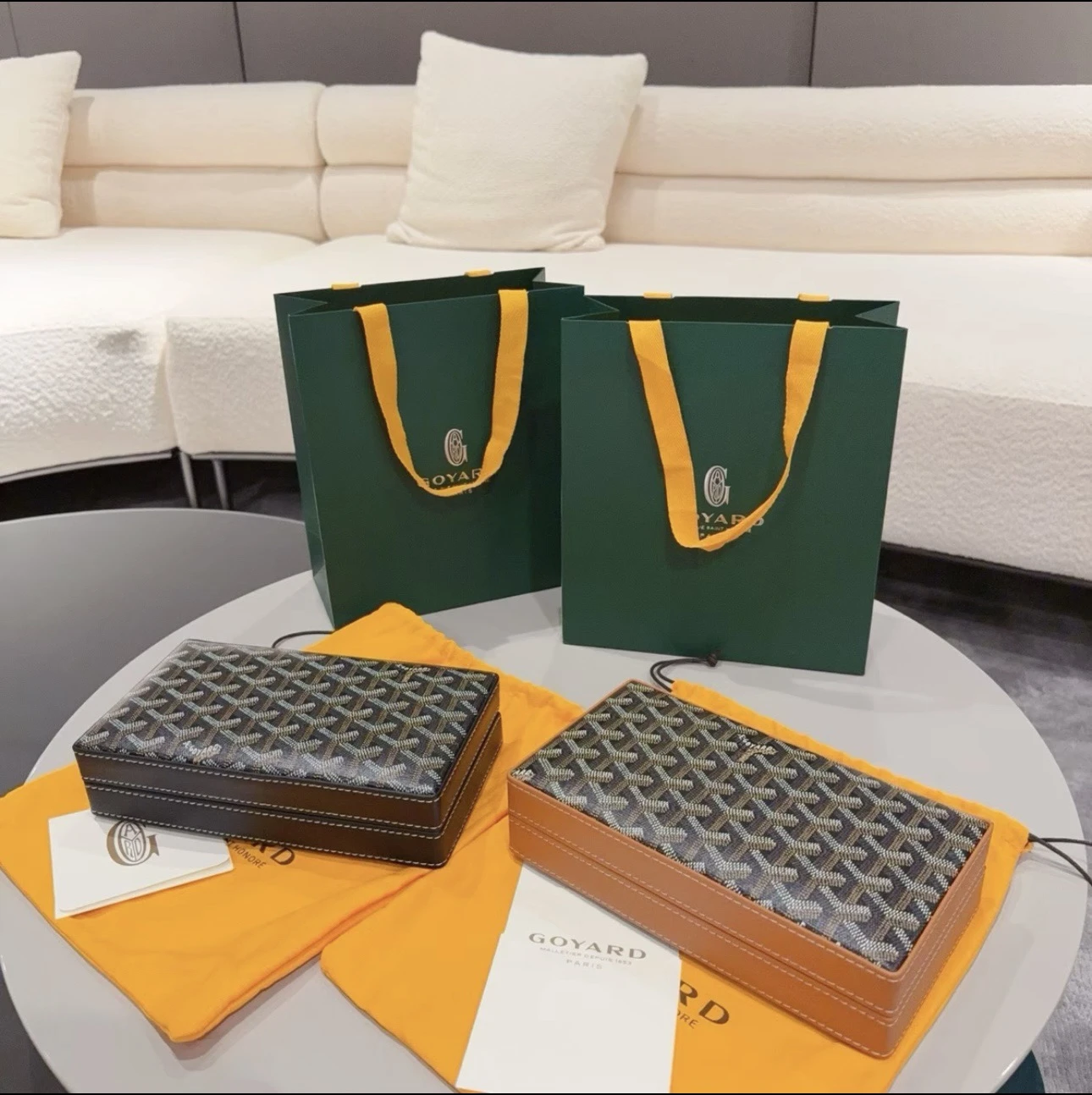 Goyard Luggage — e7506d40