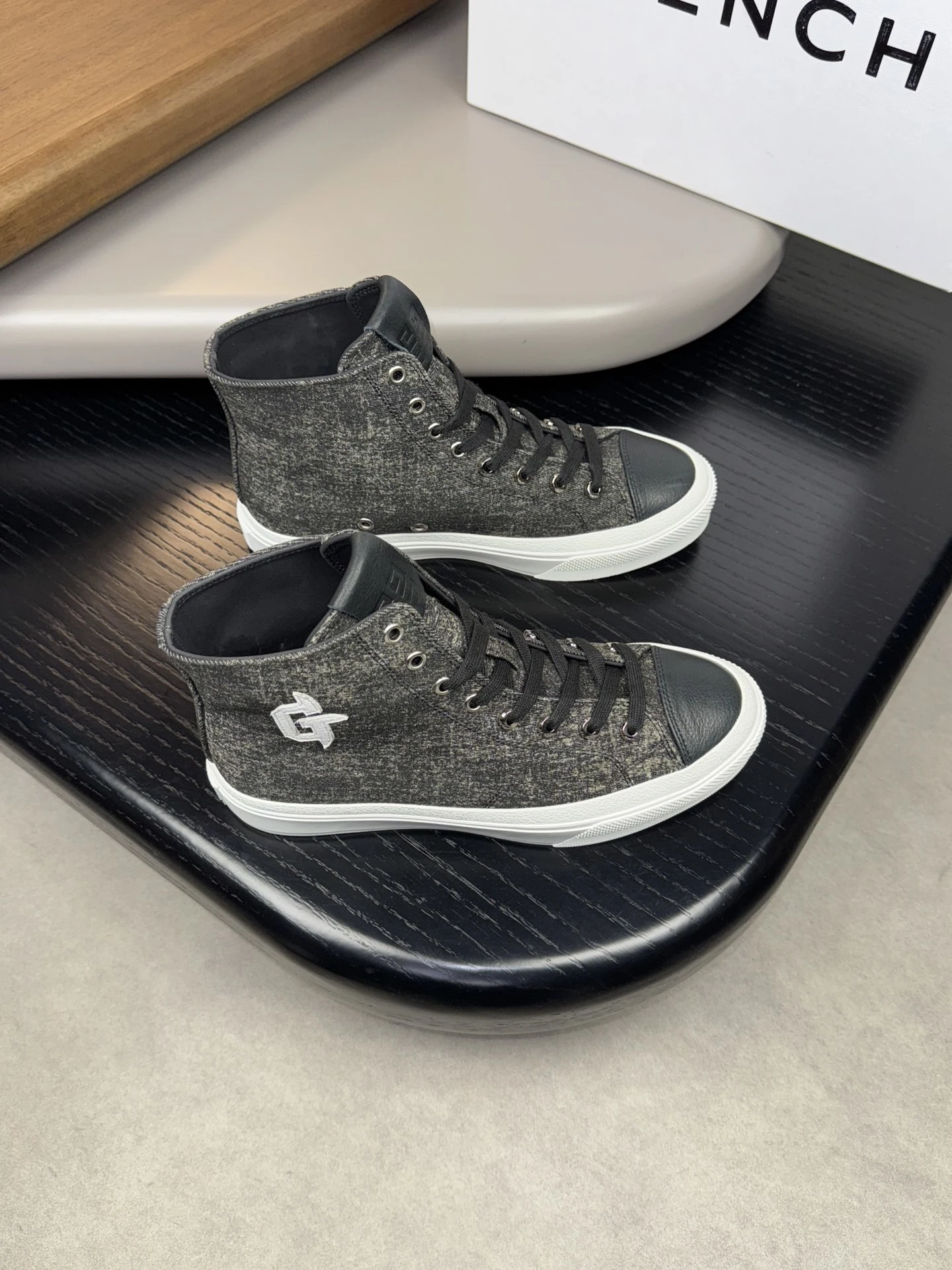 Givenchy Shoes — 77856272