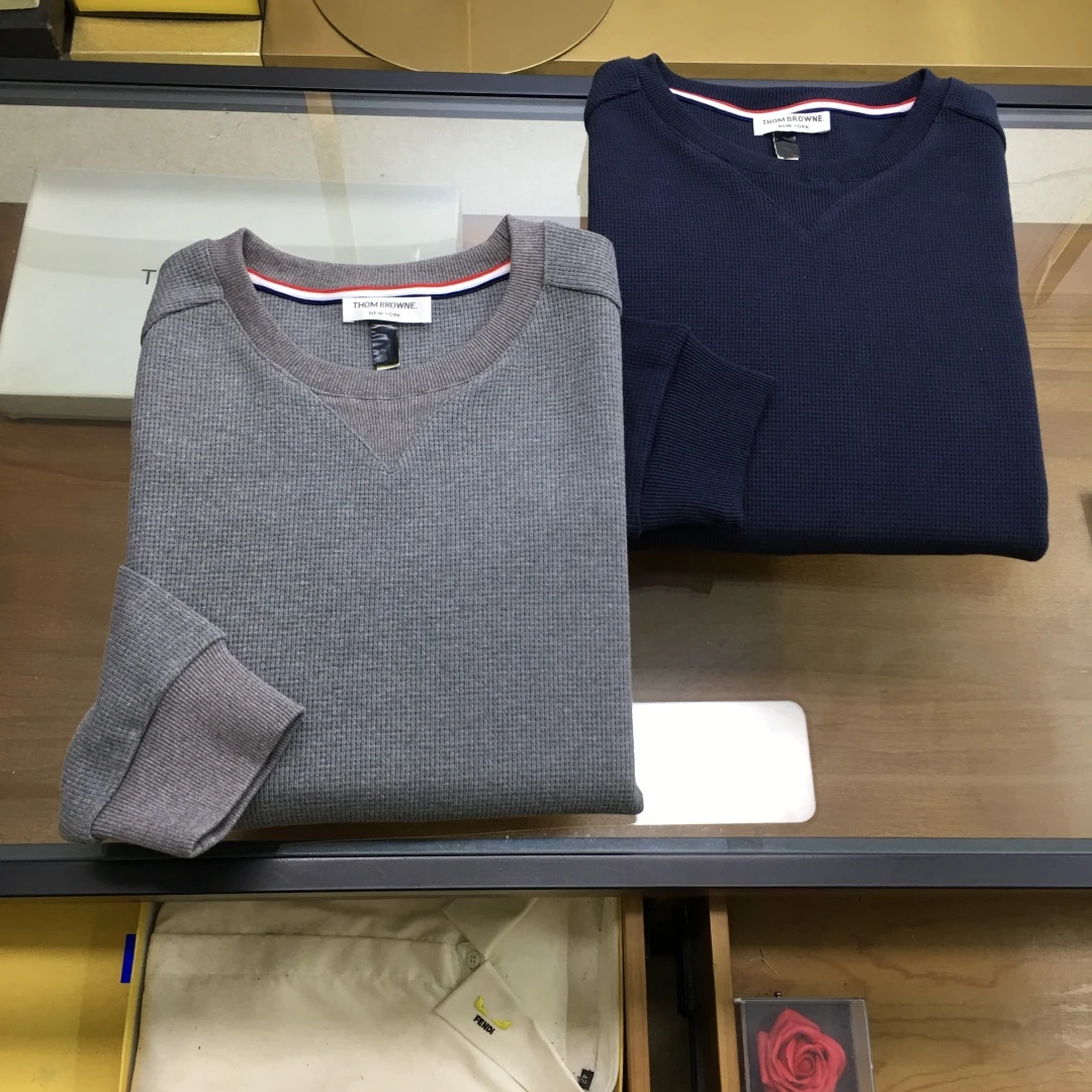 Sweatshirts — 62f2e4e1