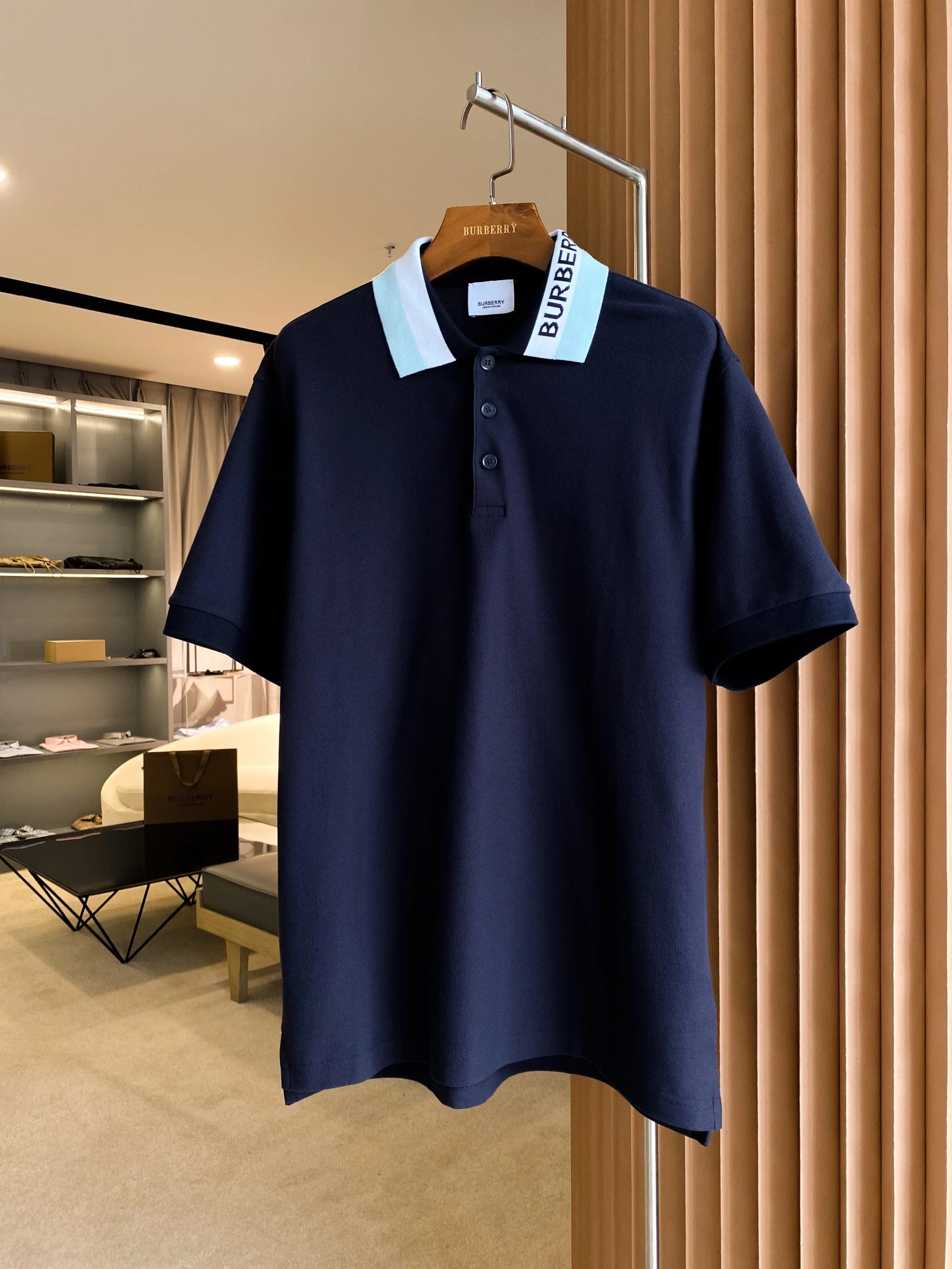 Burberry T-Shirt — 20b95d38