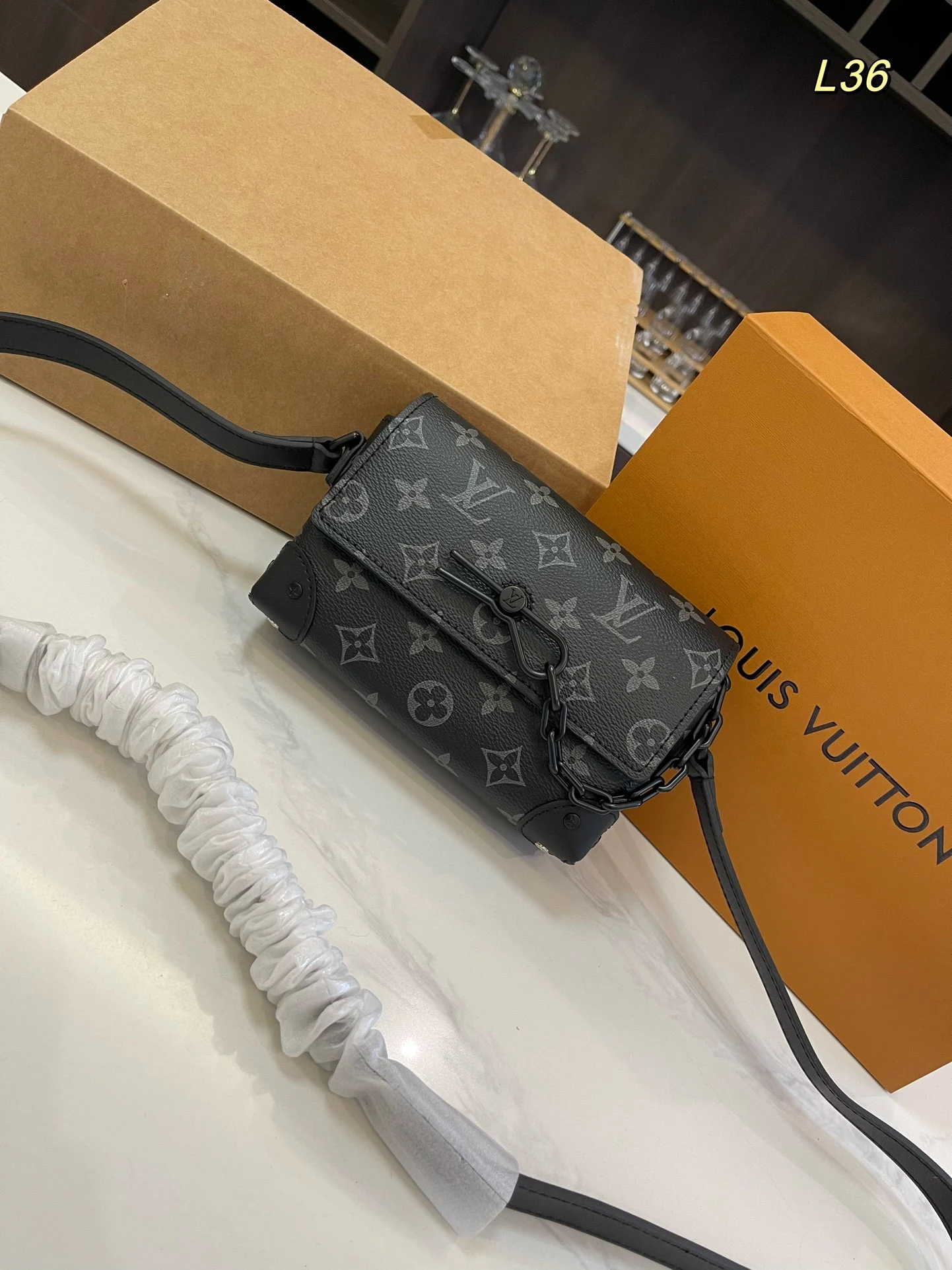 Louis Vuitton Bag — ef362a02